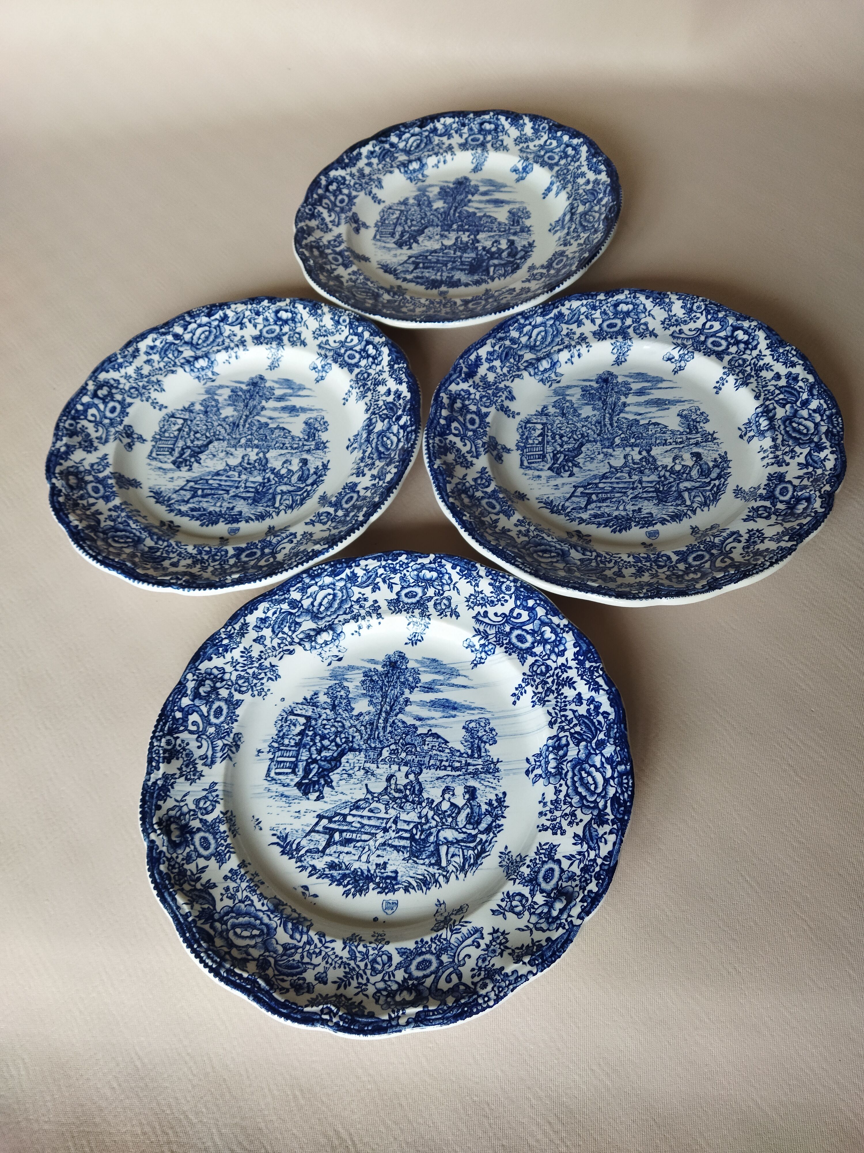 4 blue & white English style dinner plates