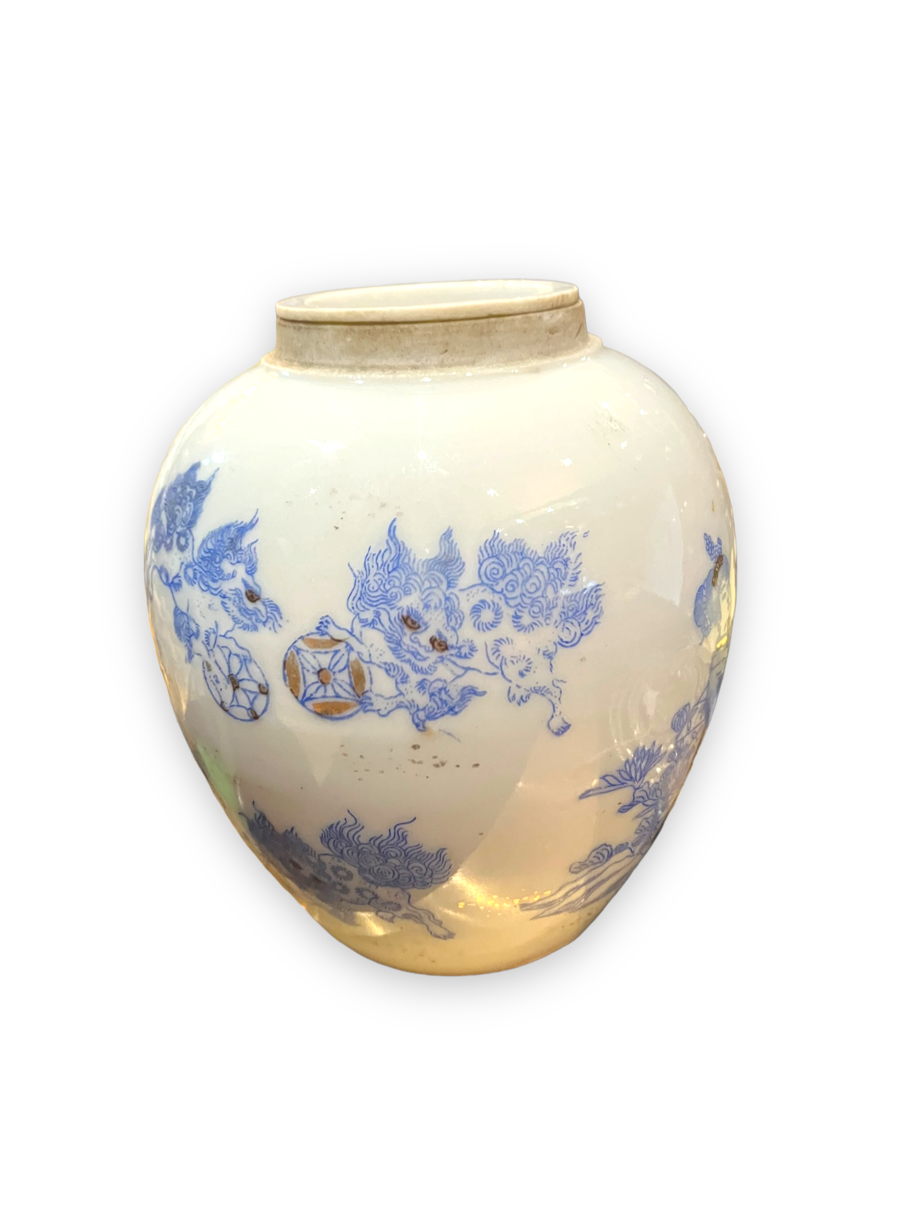 Asian porcelain covered pot