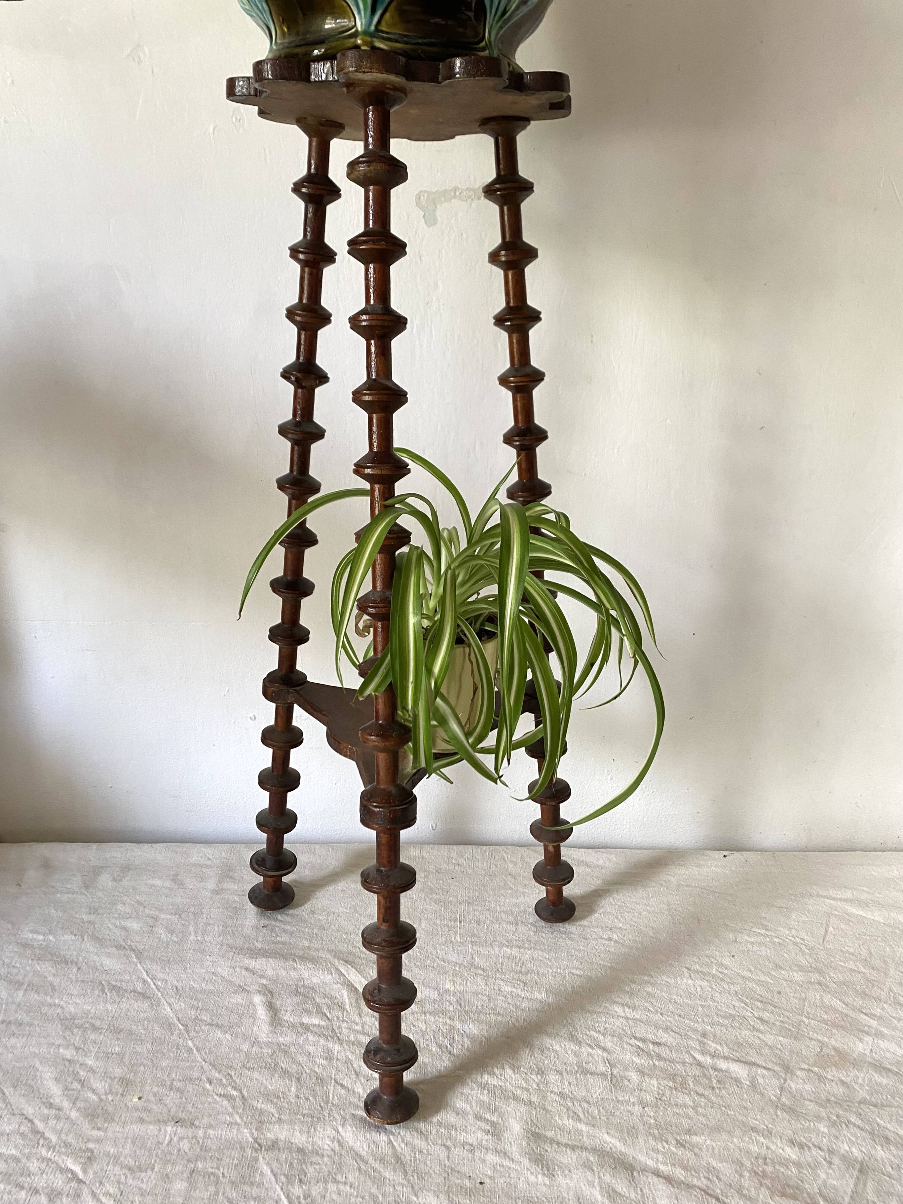 Old stand for reel plant holders 1900