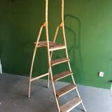 Échelle en bois industrielle