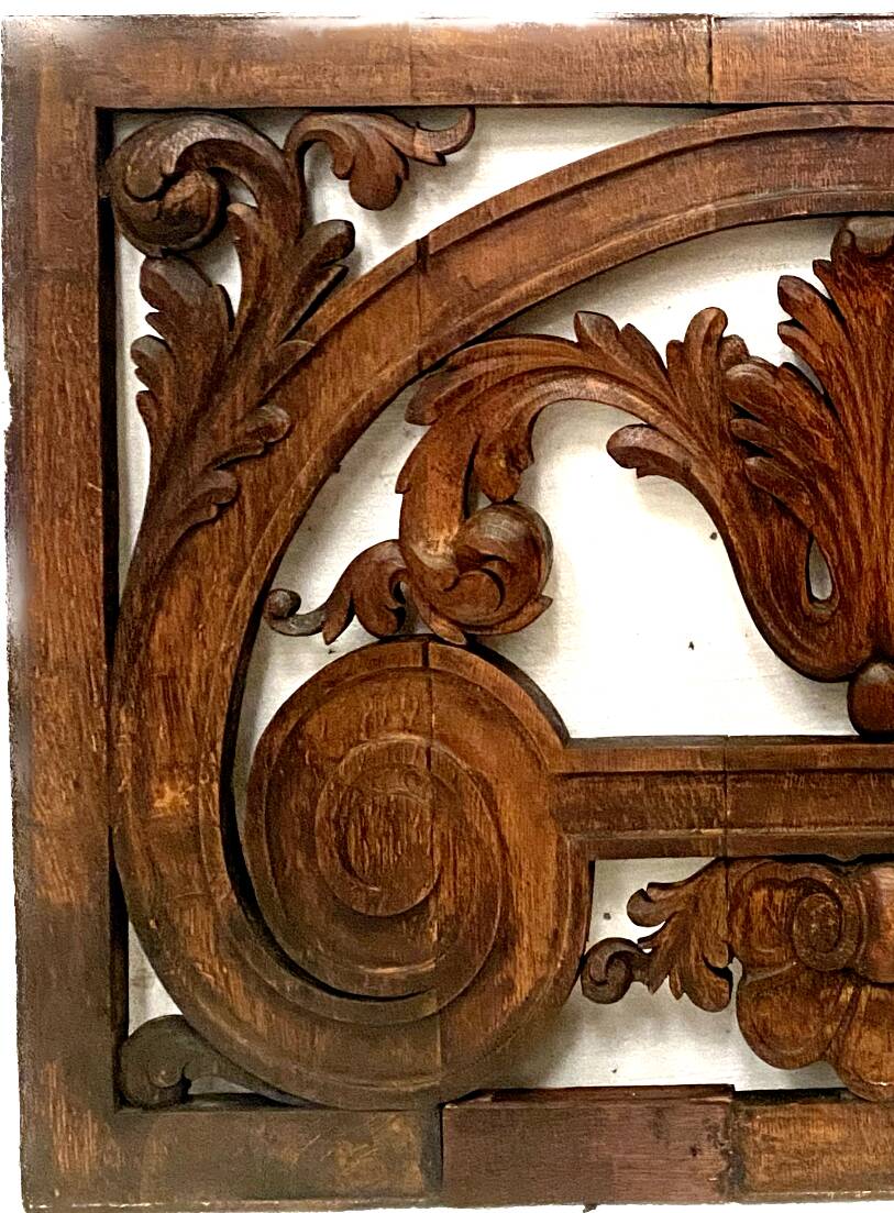 Decorative panel in carved oak wood 19th century
