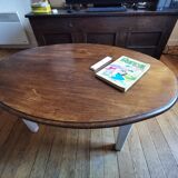 Oval coffee table