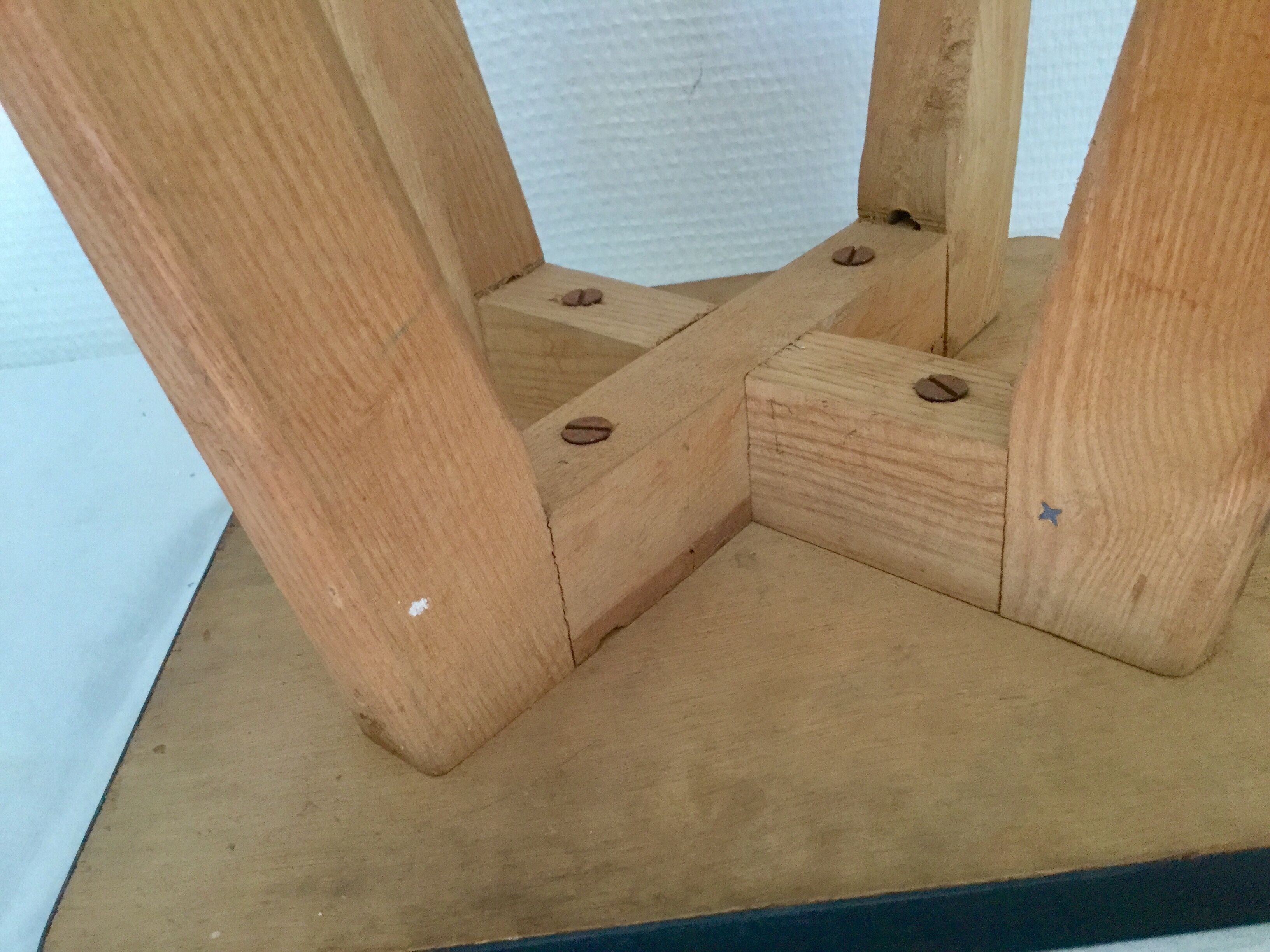 Black Formica 60-year-round tabouret