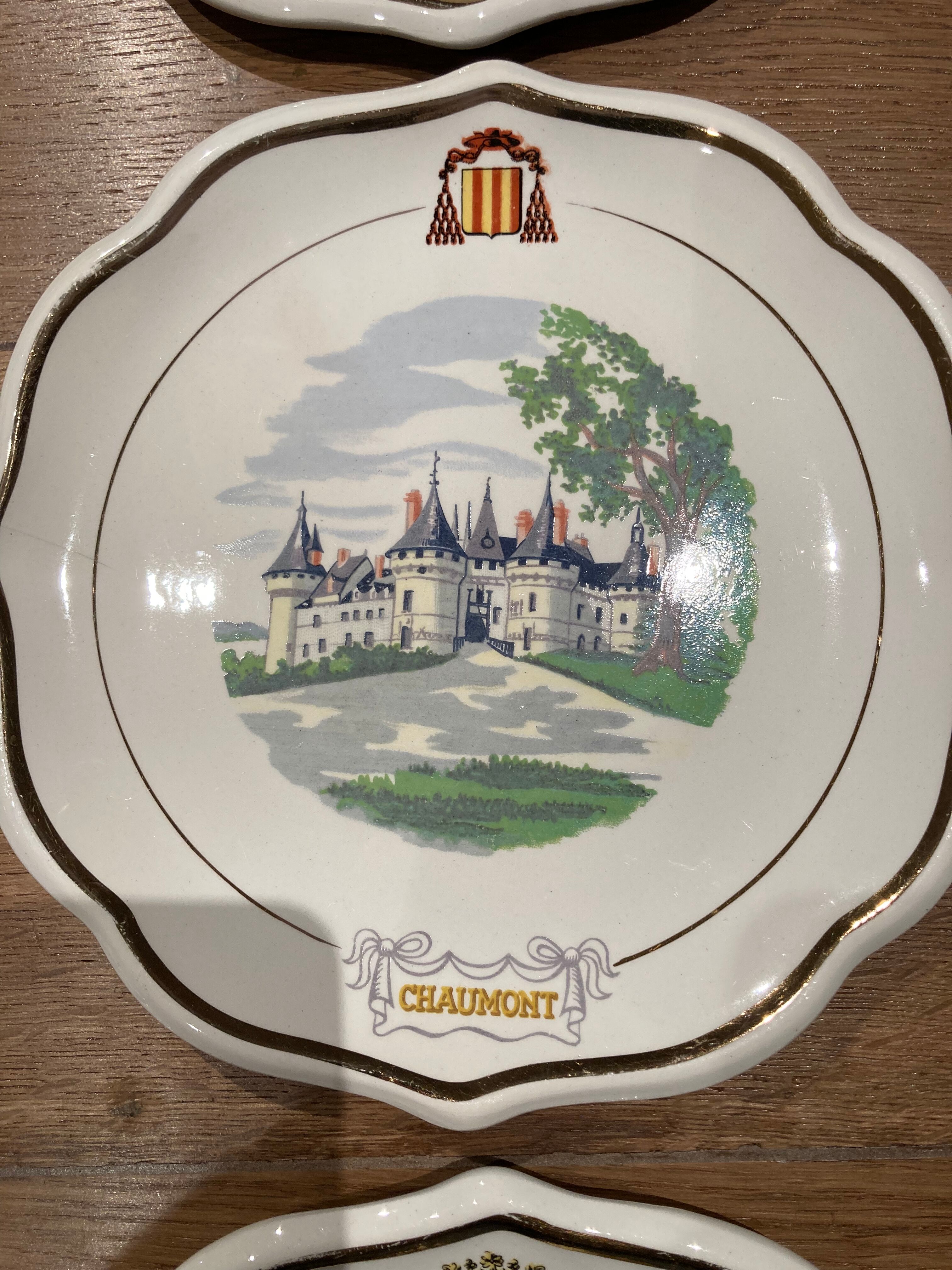 12 dessert plates Gien châteaux de la Loire