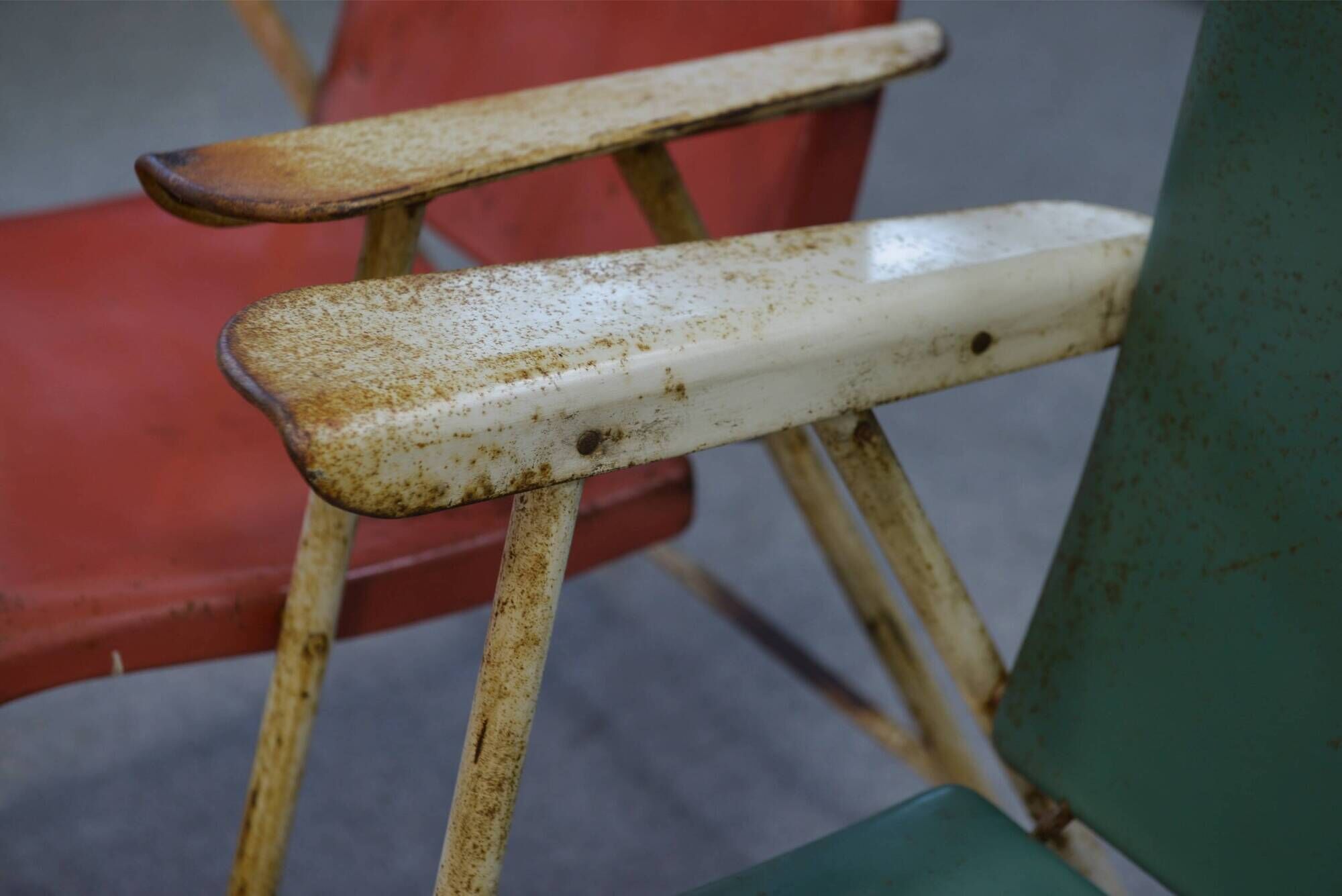 Folding chairs by Russel Wright for Samsonite Chairs 1960s