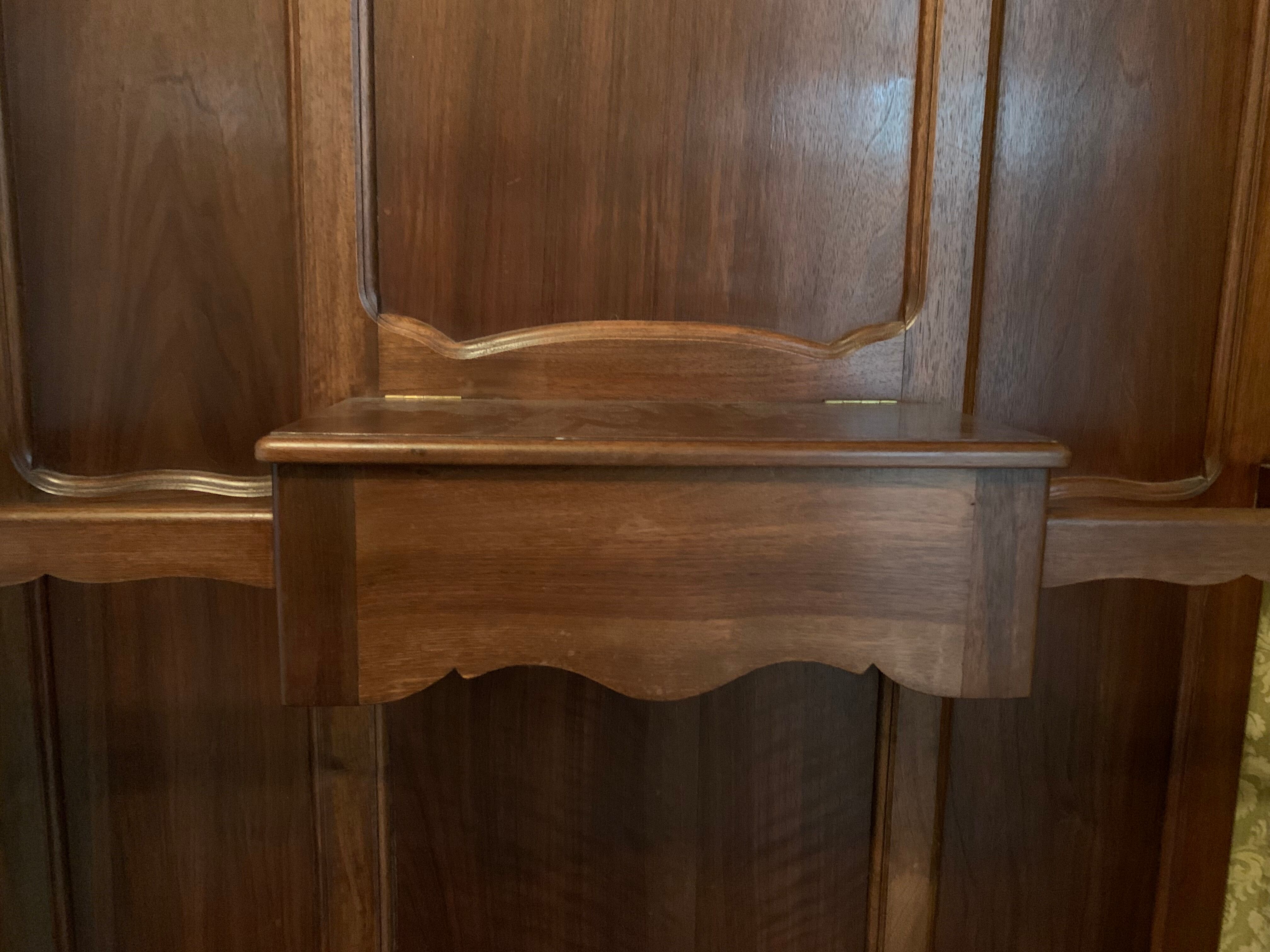 Cloakroom with walnut coat holder