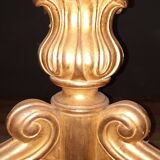 Gilded wooden pedestal table