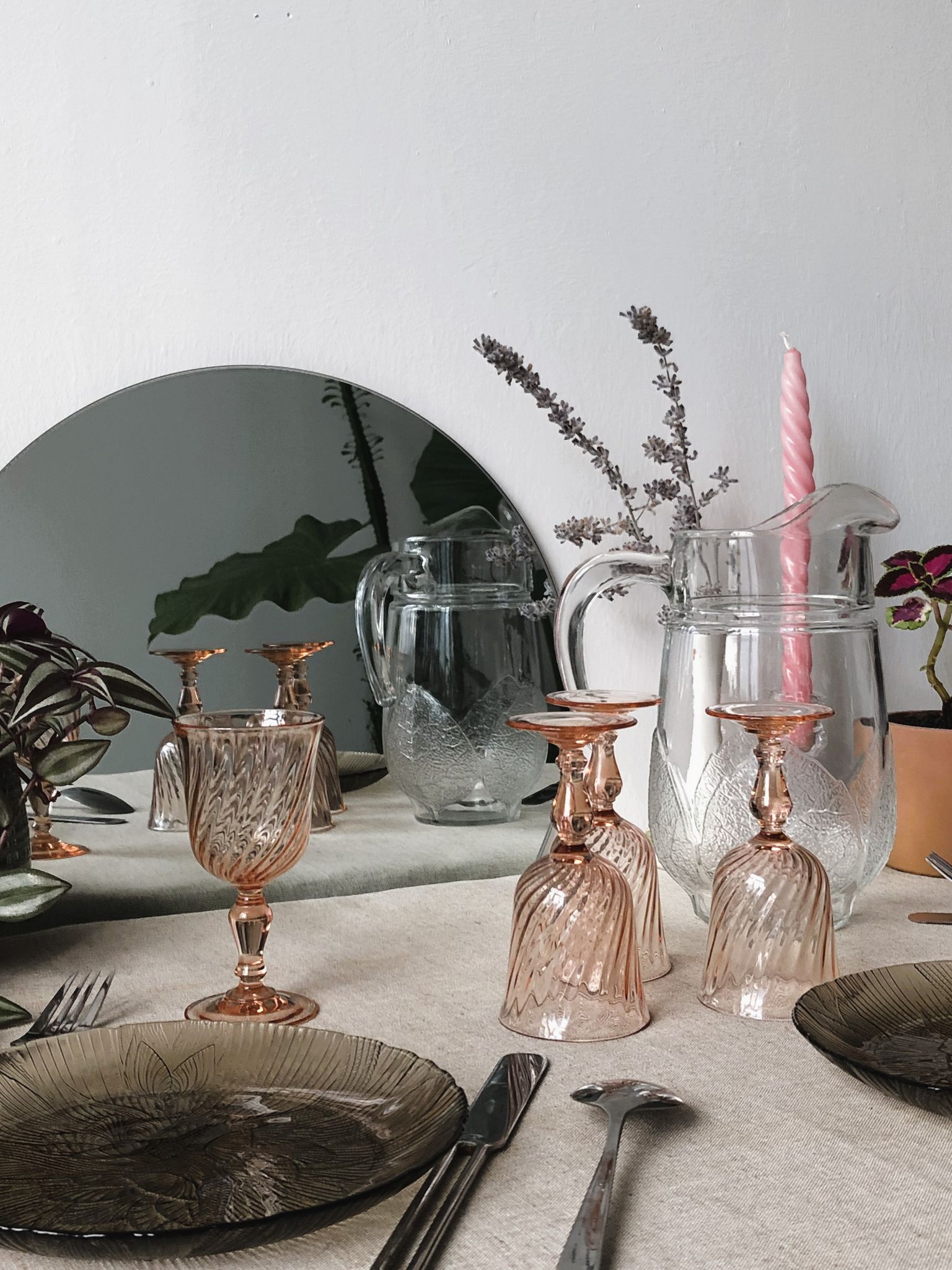 4 glasses tourbillon Rosaline wine in pink glass, Luminarc French glassware, vintage retro table