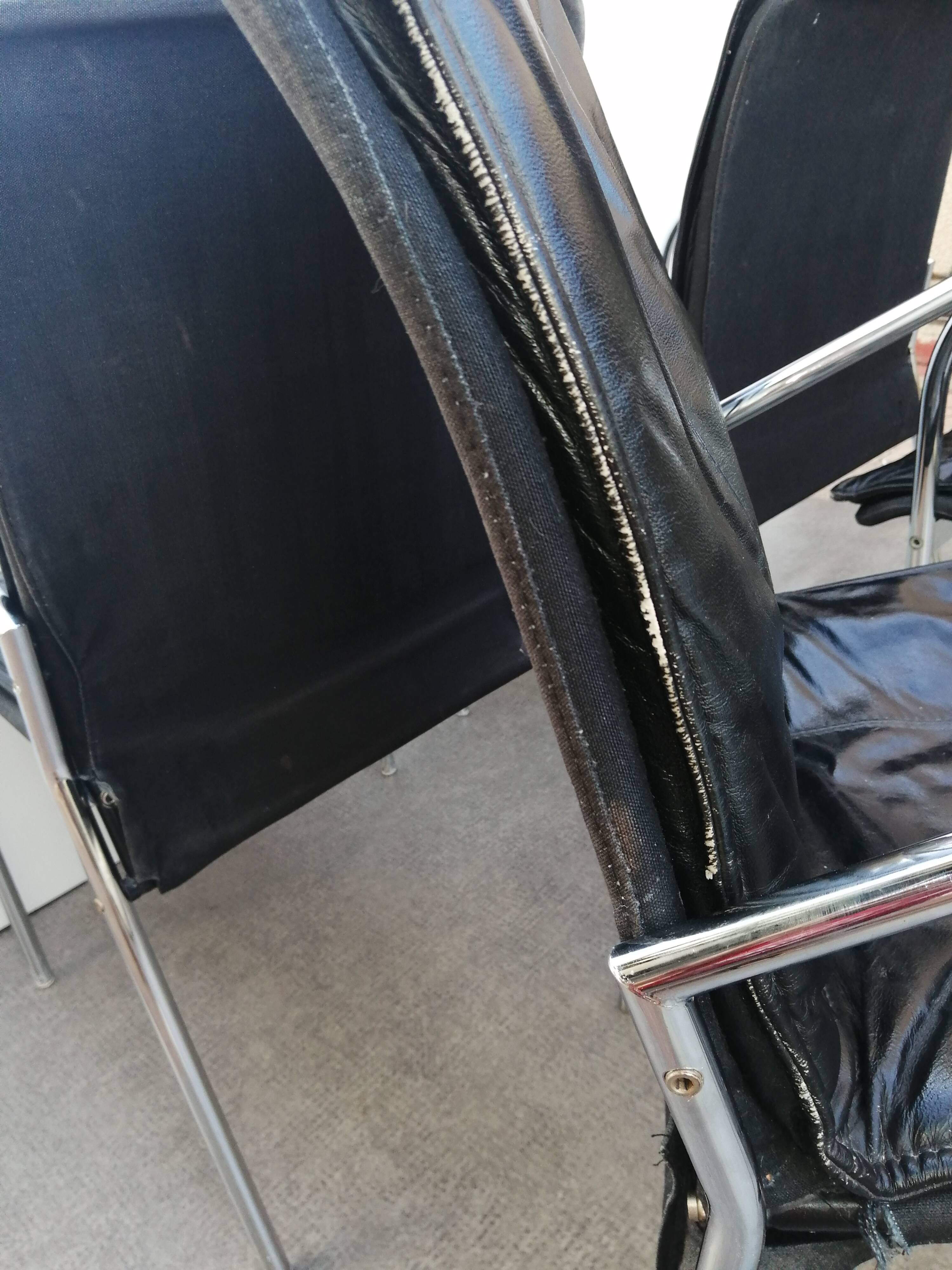 Set of 4 armchairs with chrome base and leather vintage design 1980
