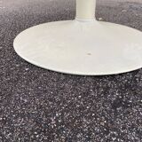 Tulip foot kitchen table