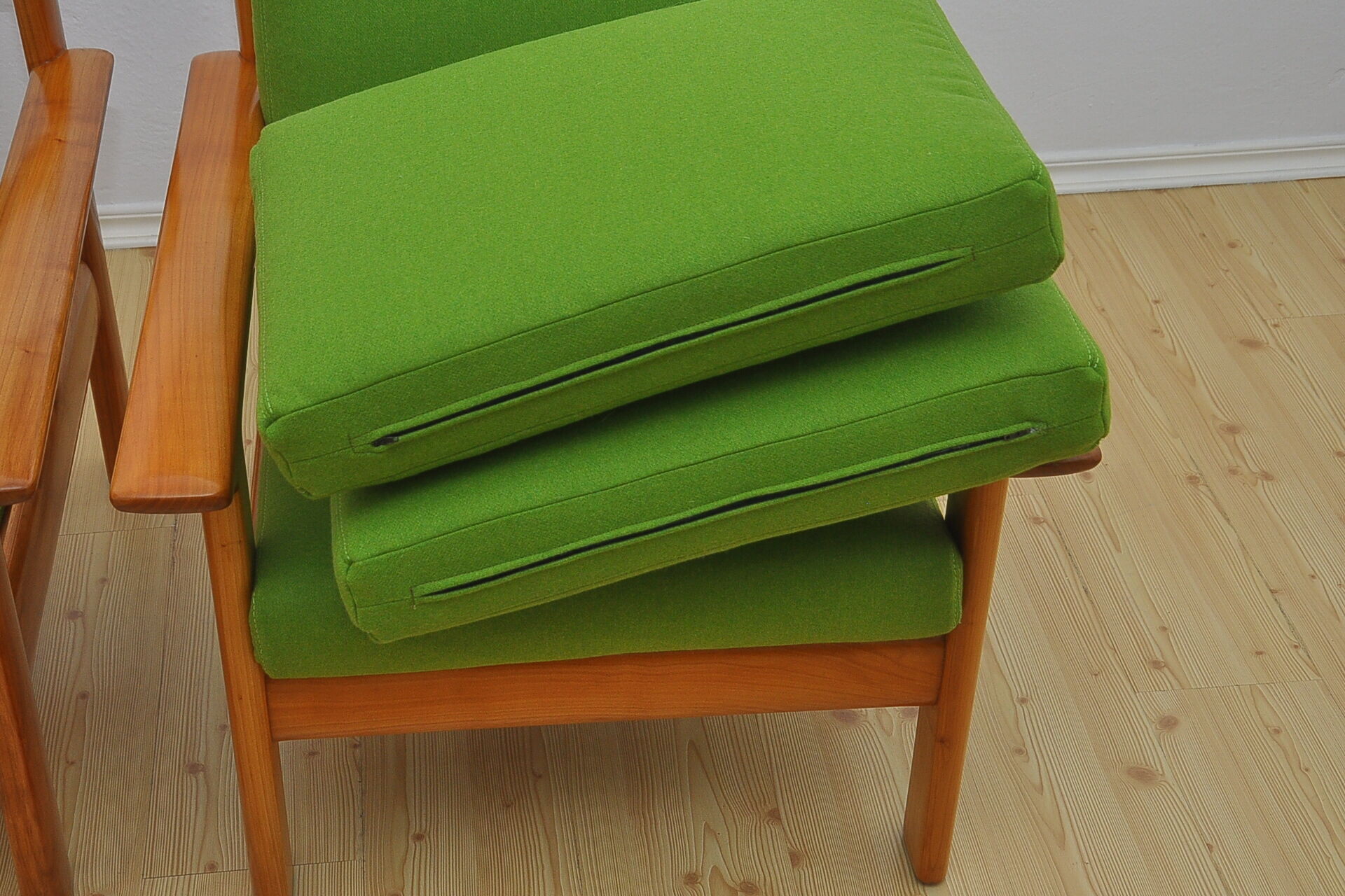 Armchairs by Knoll Antimott, 1960s, set of 2