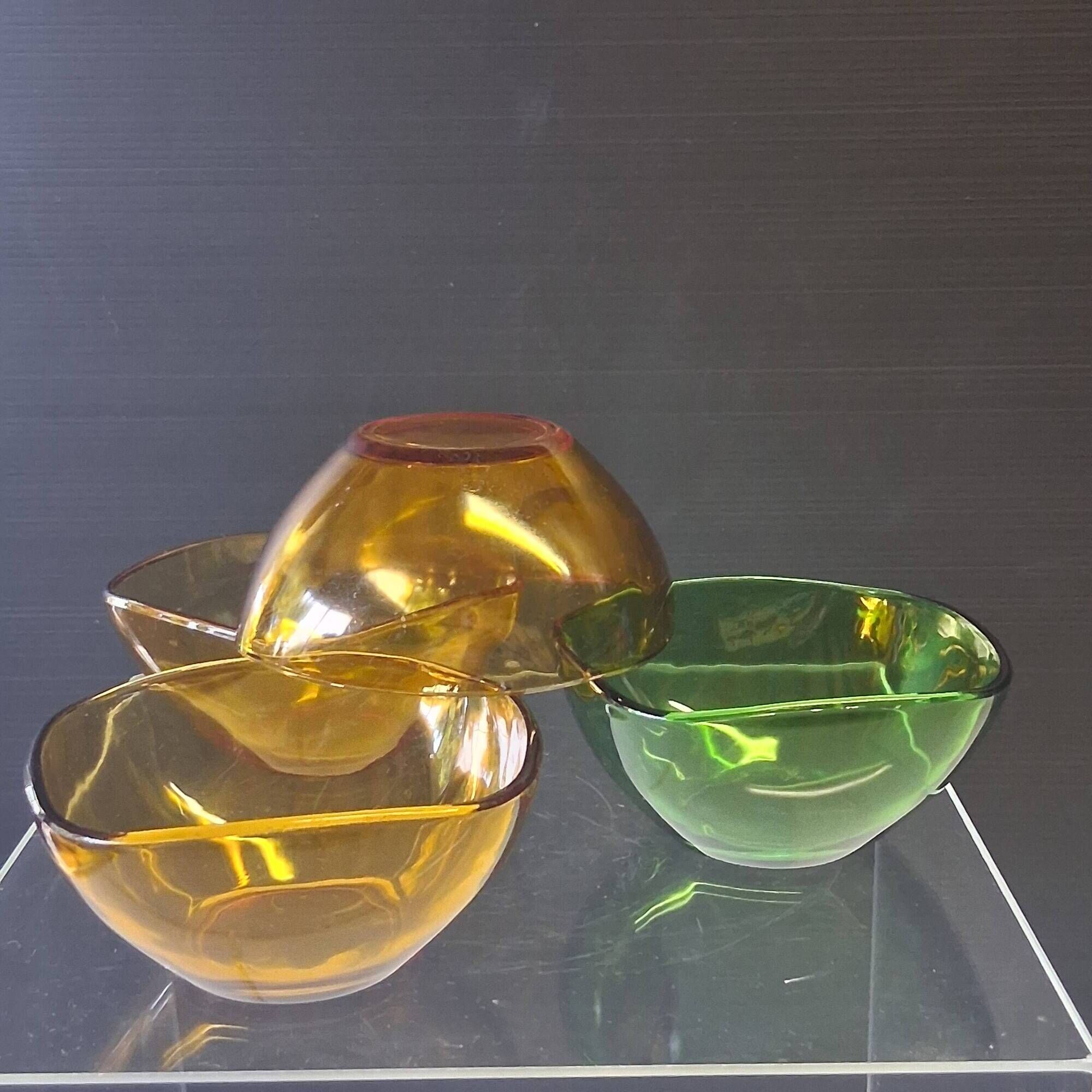 Set of 4 coloured glass bowls / ramekins from Duralex in very good condition.