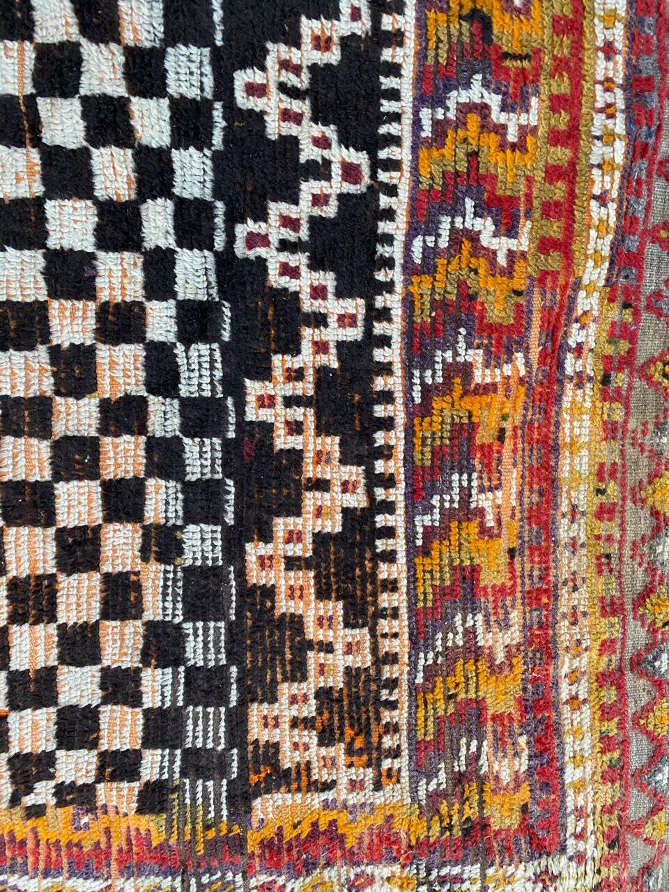 Moroccan handmade antique tribal rug 124x142 cm