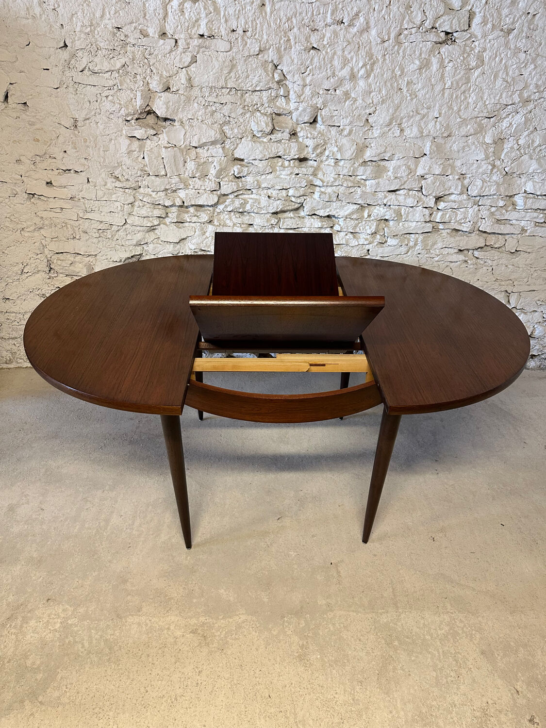 Vintage rosewood extendable dining table