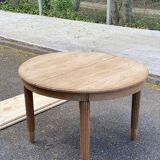 Renovated round Art Deco dining table, extendable, made of solid oak, 213cm.