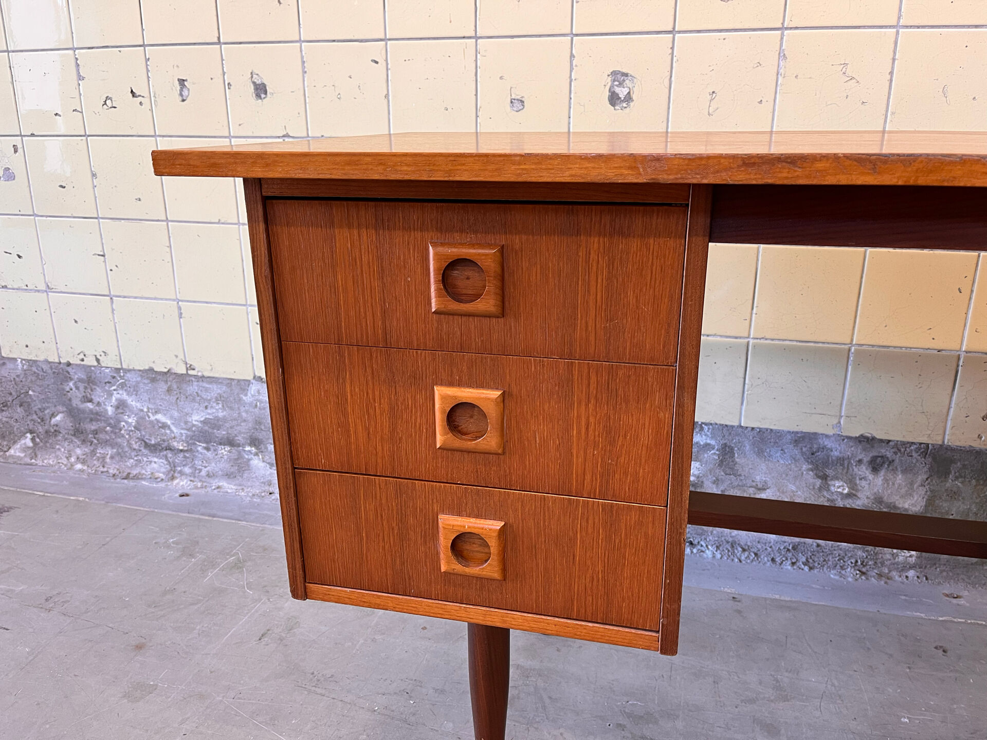 Bureau en teck vintage
