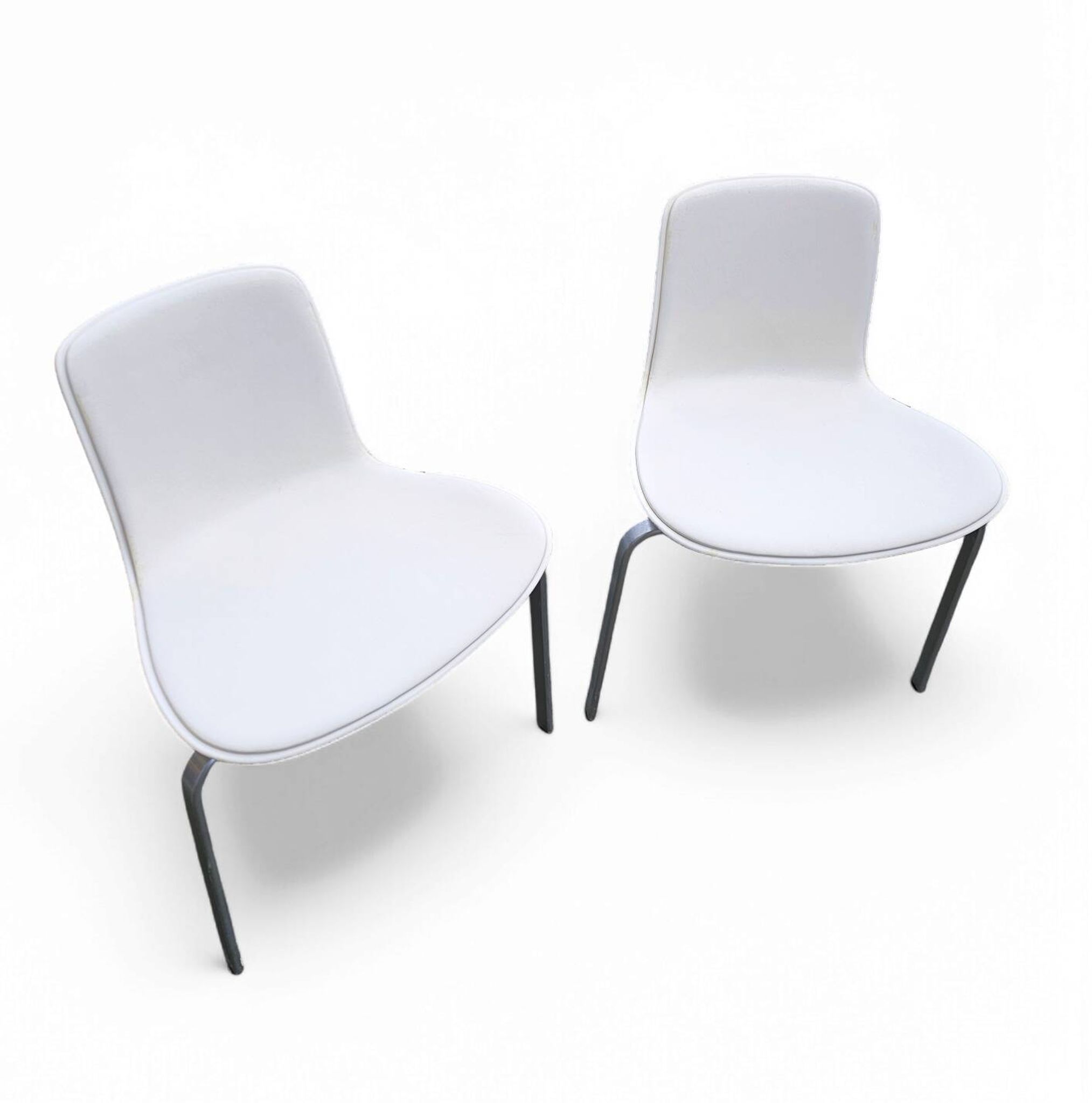 Conçu par Poul Kjærholm / 1978/2007 Coque blanche / cuir blanc