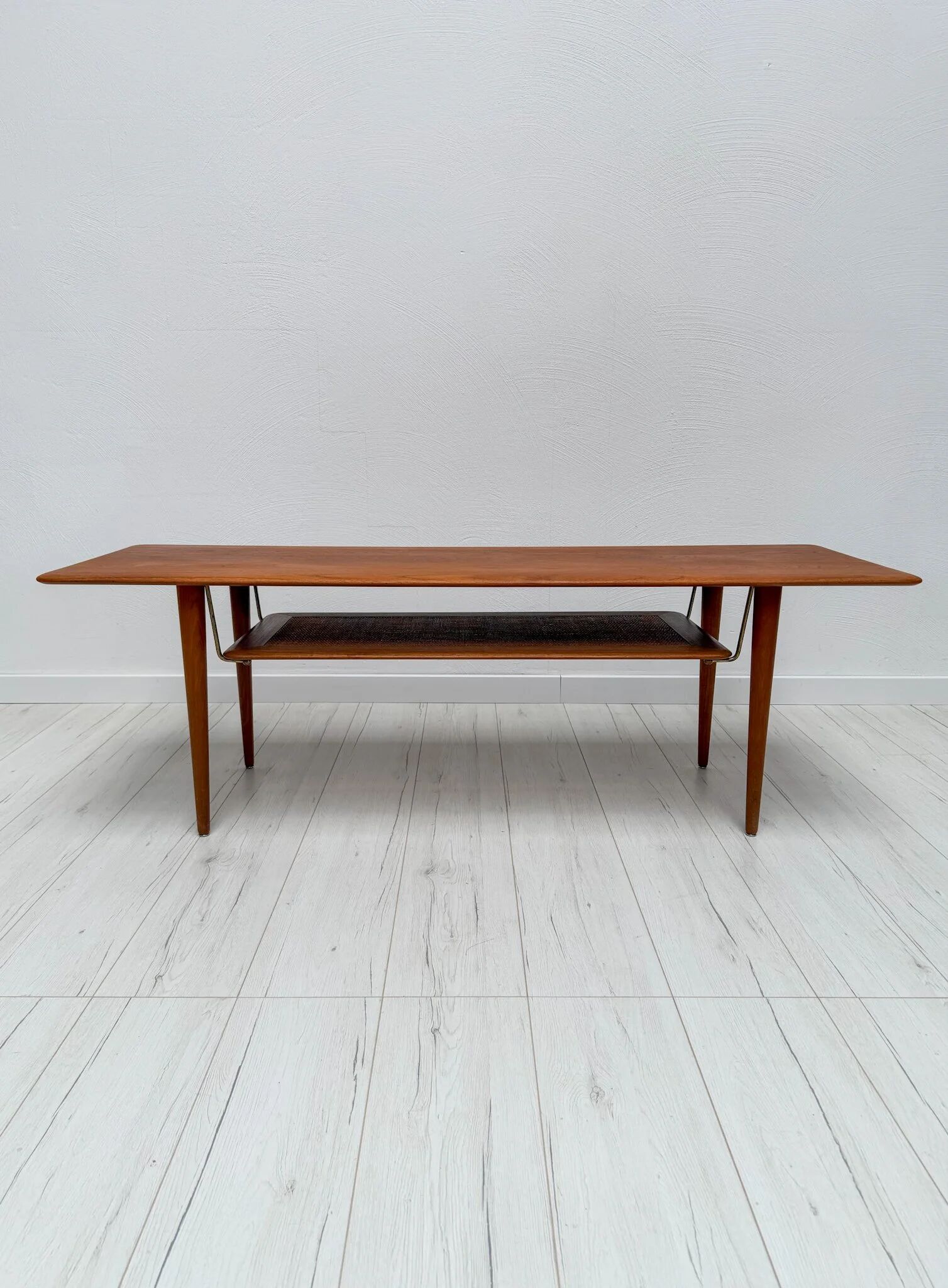 1950s Danish teak coffee table FD 516 by Peter Hvidt & Orla Mølgaard-Nielsen for France & Daverkosen