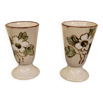 Duo of stoneware mazagrans with floral decoration