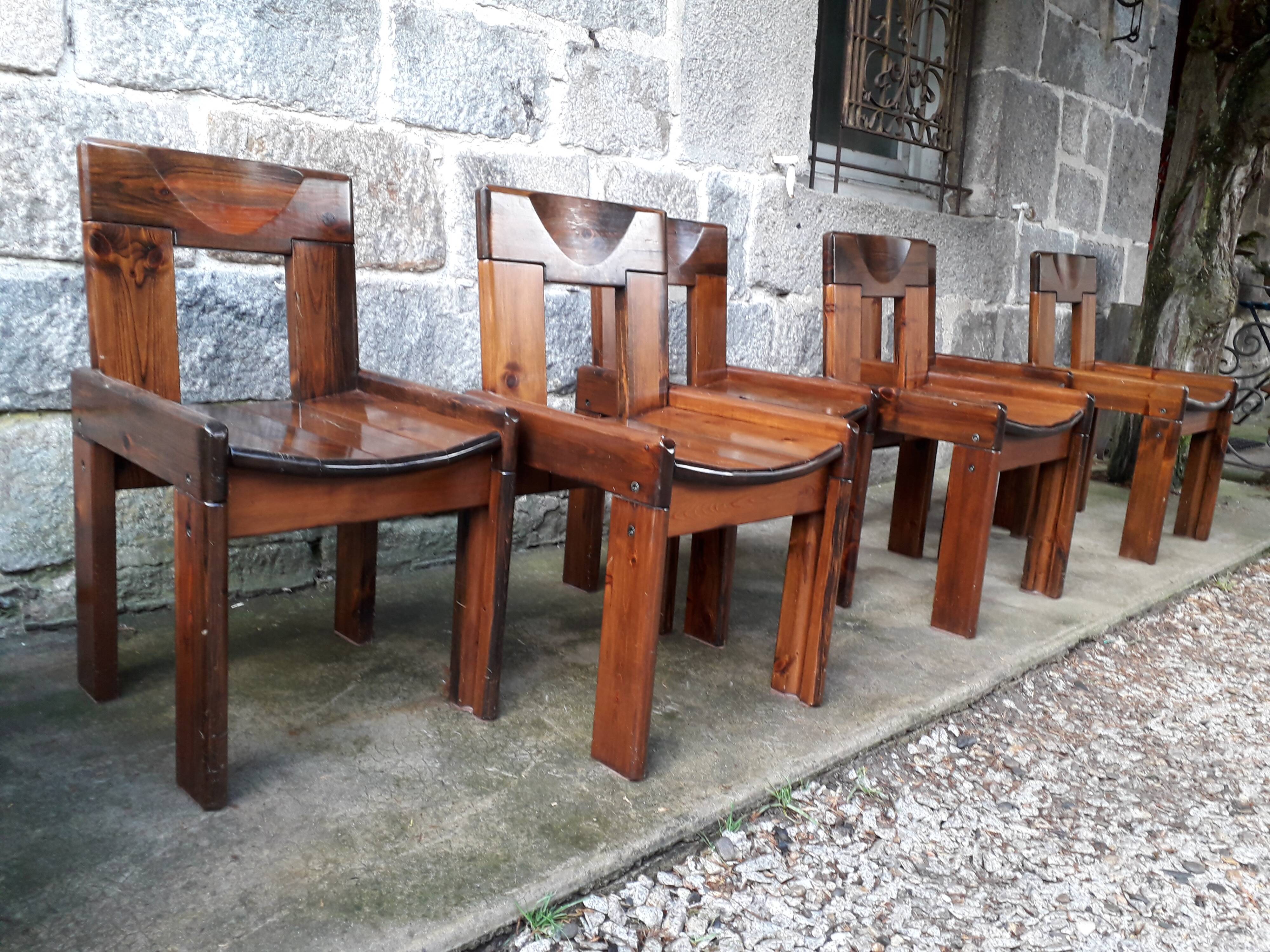 Set of 6 varnished pine chairs