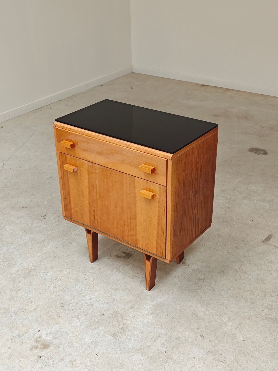 Czechoslovak bedside table by Frantisek Mezulanik for Novy Domov 1960