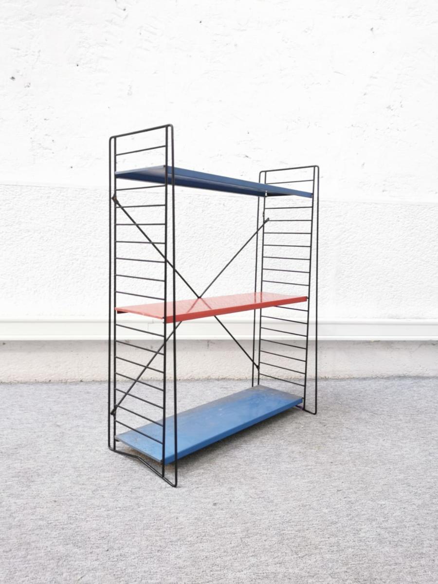 Tomado stepped shelf