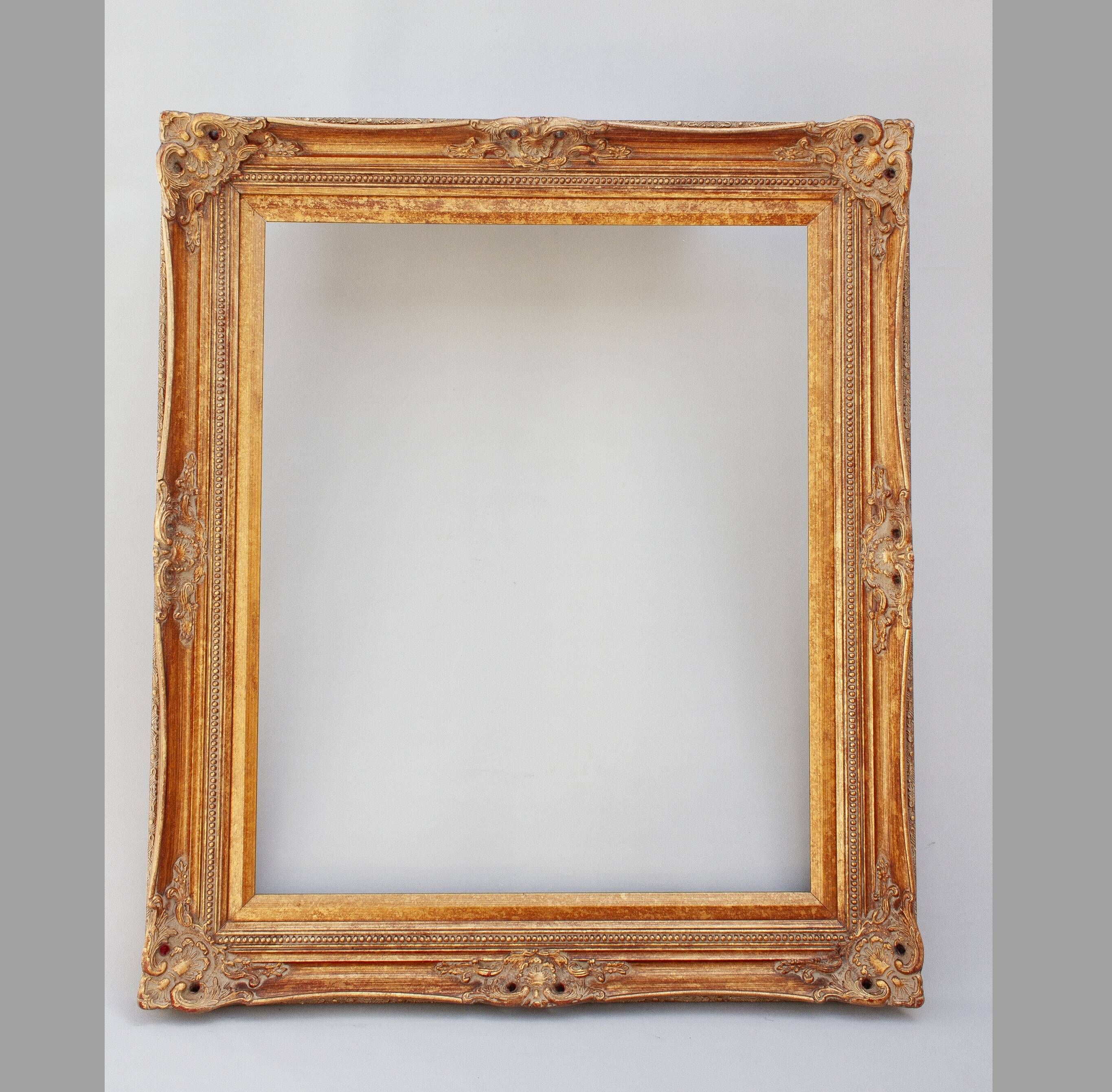 Original oil painting of water lilies, with a high-quality Baroque frame.