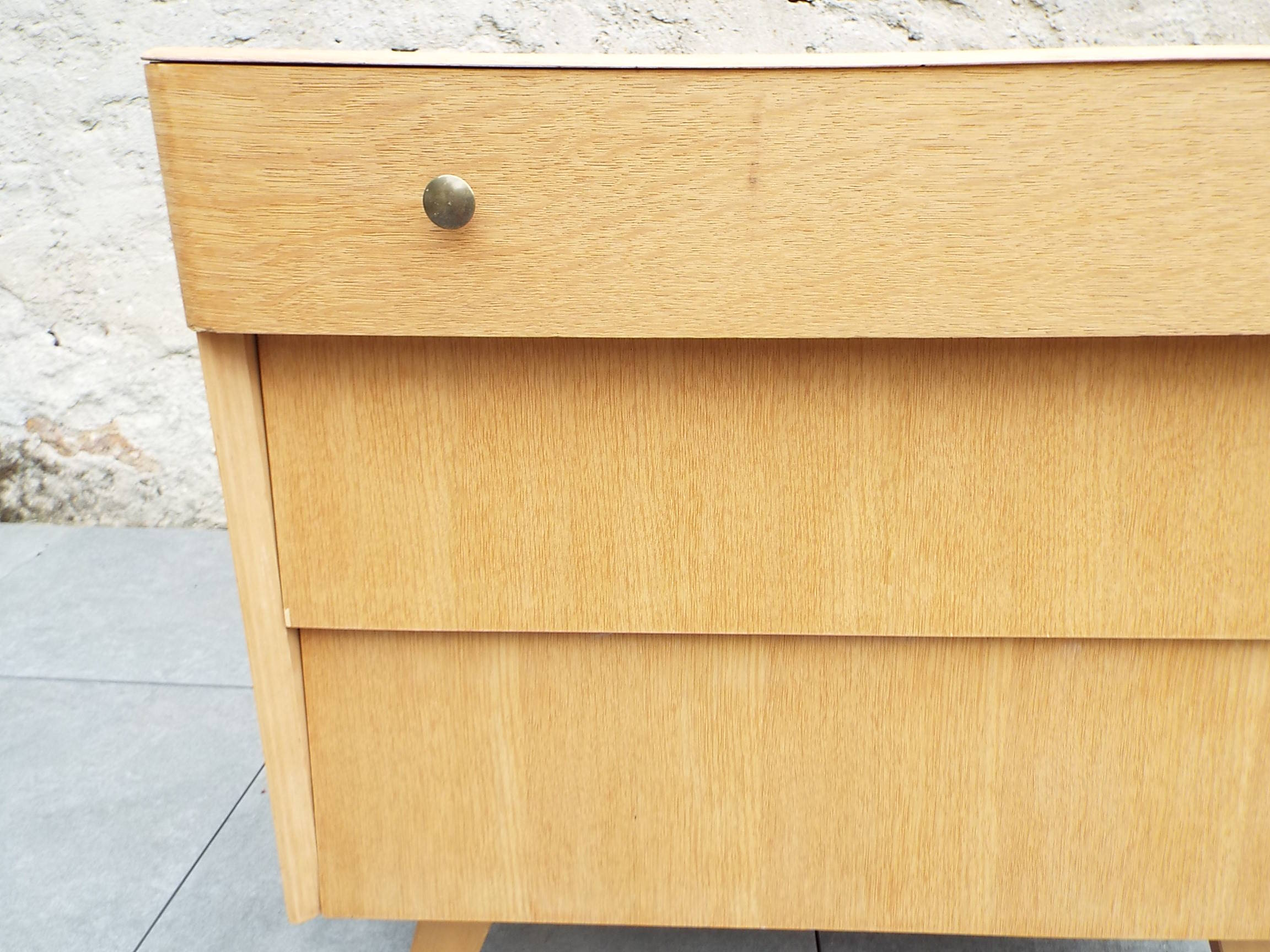 Compass feet dresser