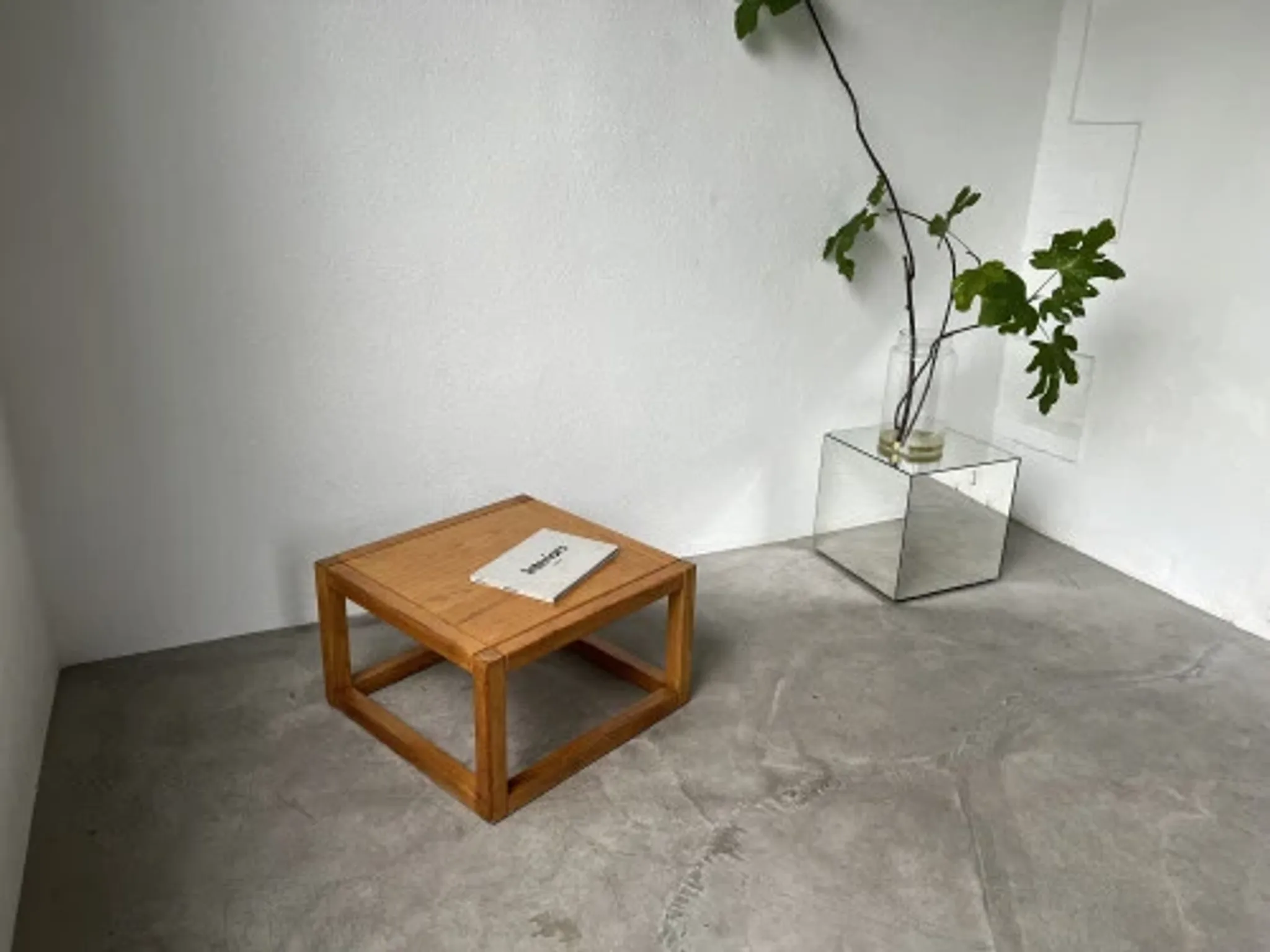 Table basse carrée de la Maison Regain