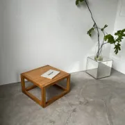 Table basse carrée de la Maison Regain