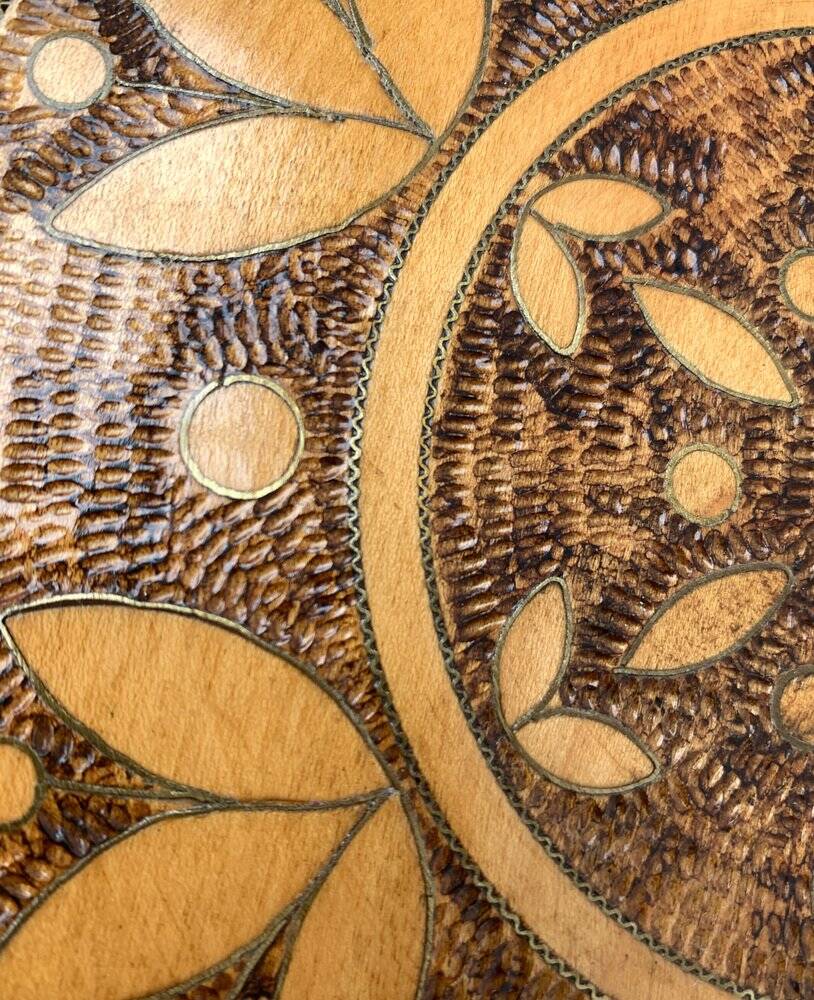 Vintage wooden wall plates, set of 4