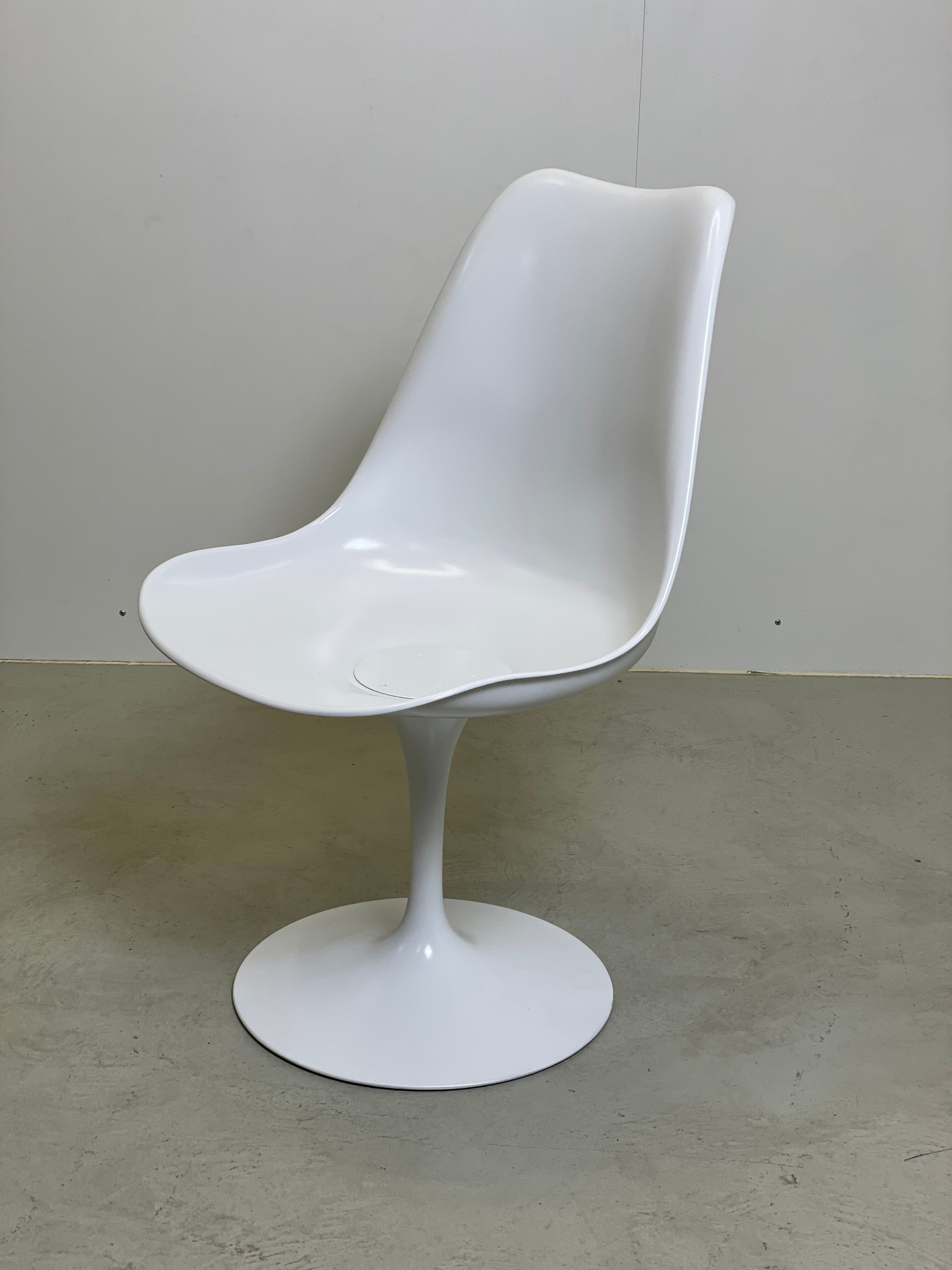 Eero Saarinen tulip chair for Knoll International,  1960