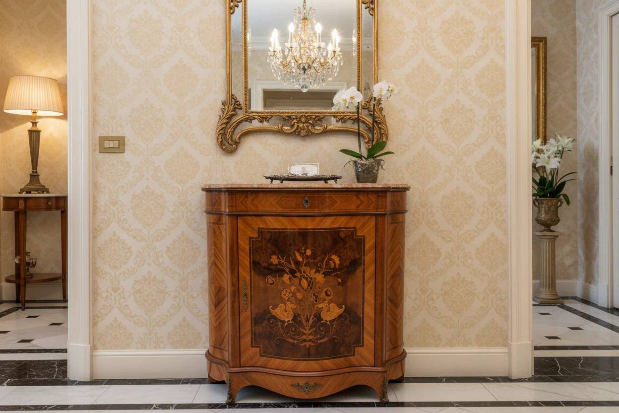 Curved support furniture in floral marquetry – Louis XV style, marble top, late 19th century.