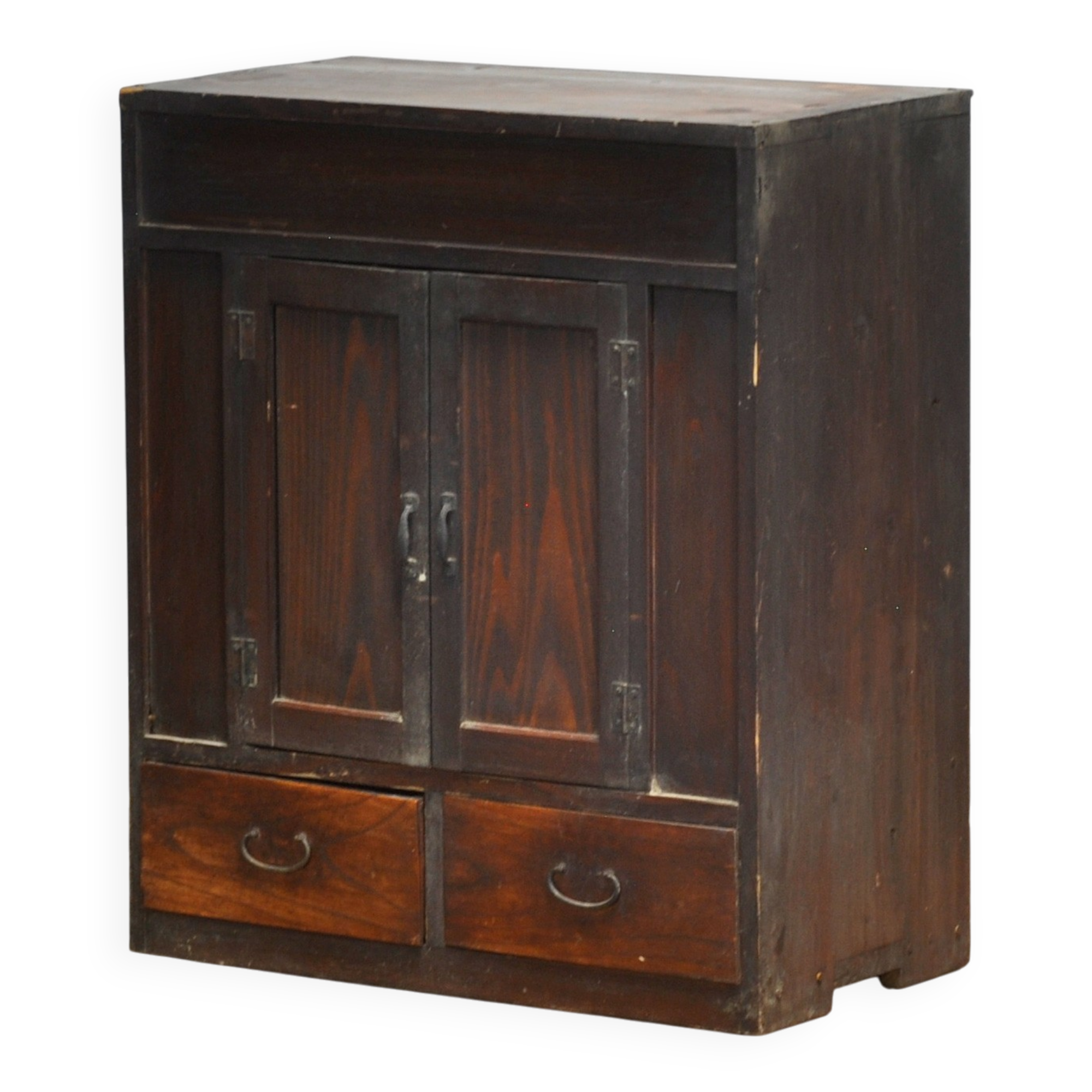Petit cabinet japonais, vers 1920