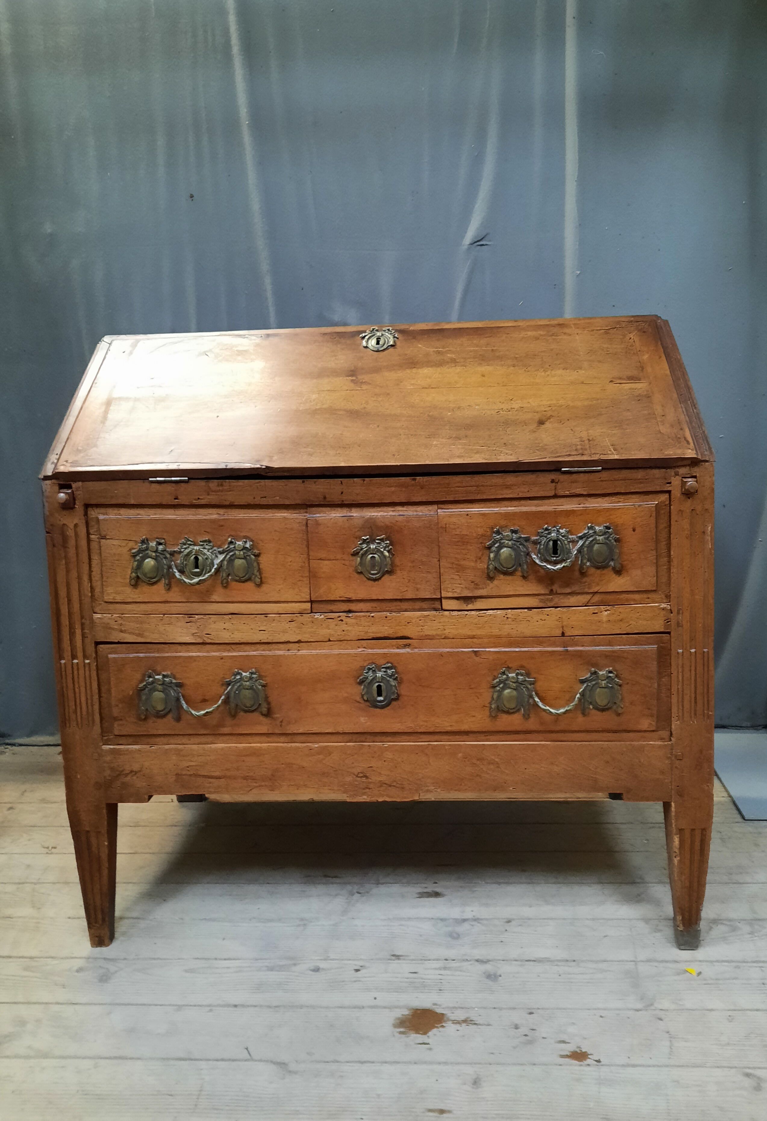 Eighteenth-century scriban burreau