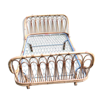 Rattan bed