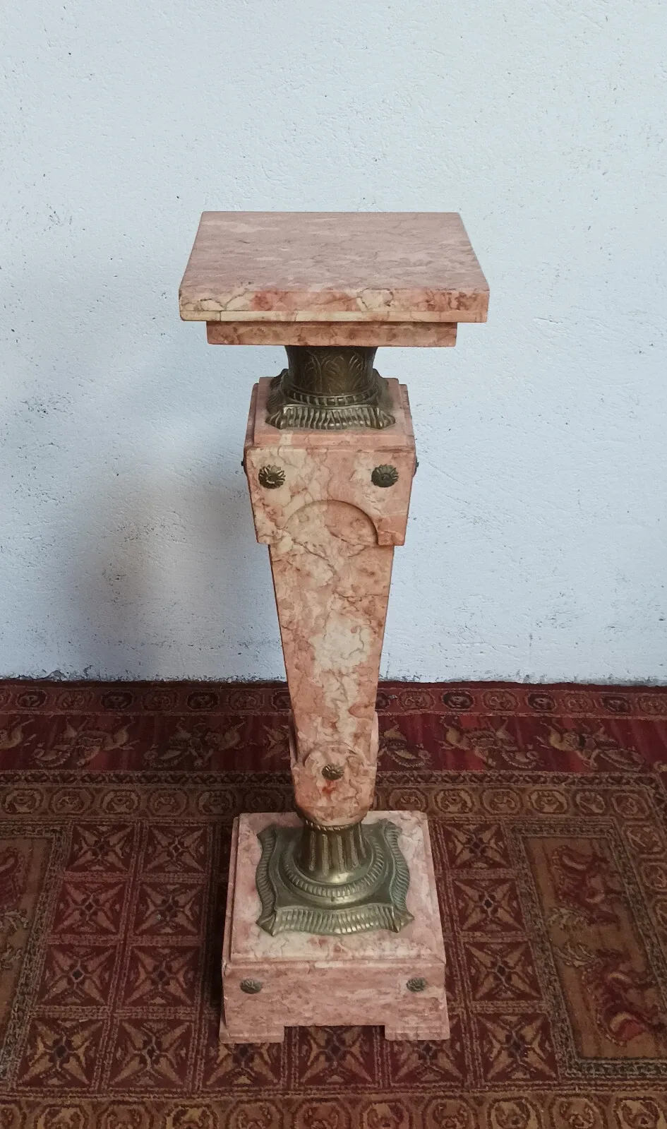High Louis XVI column in marble and bronze