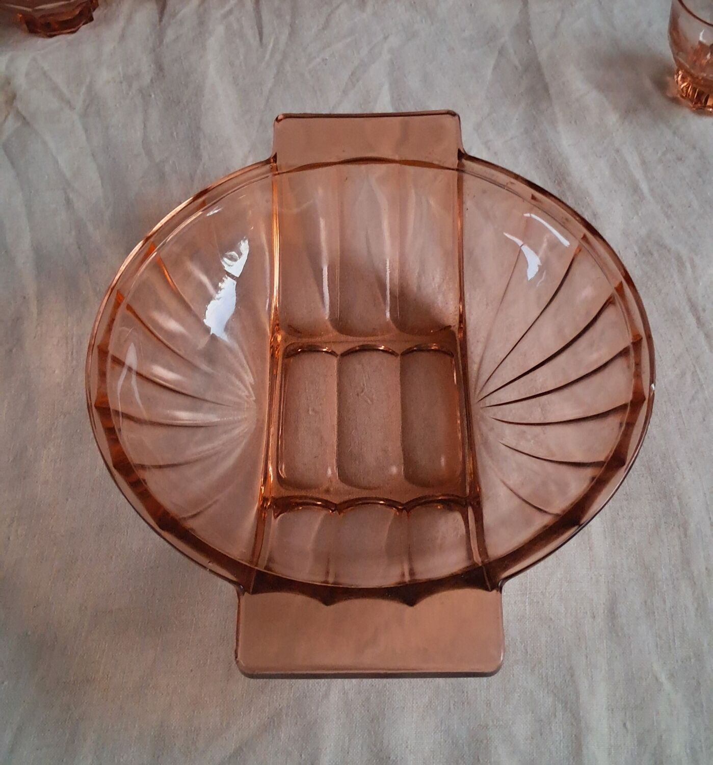 Salad bowl and small bowls