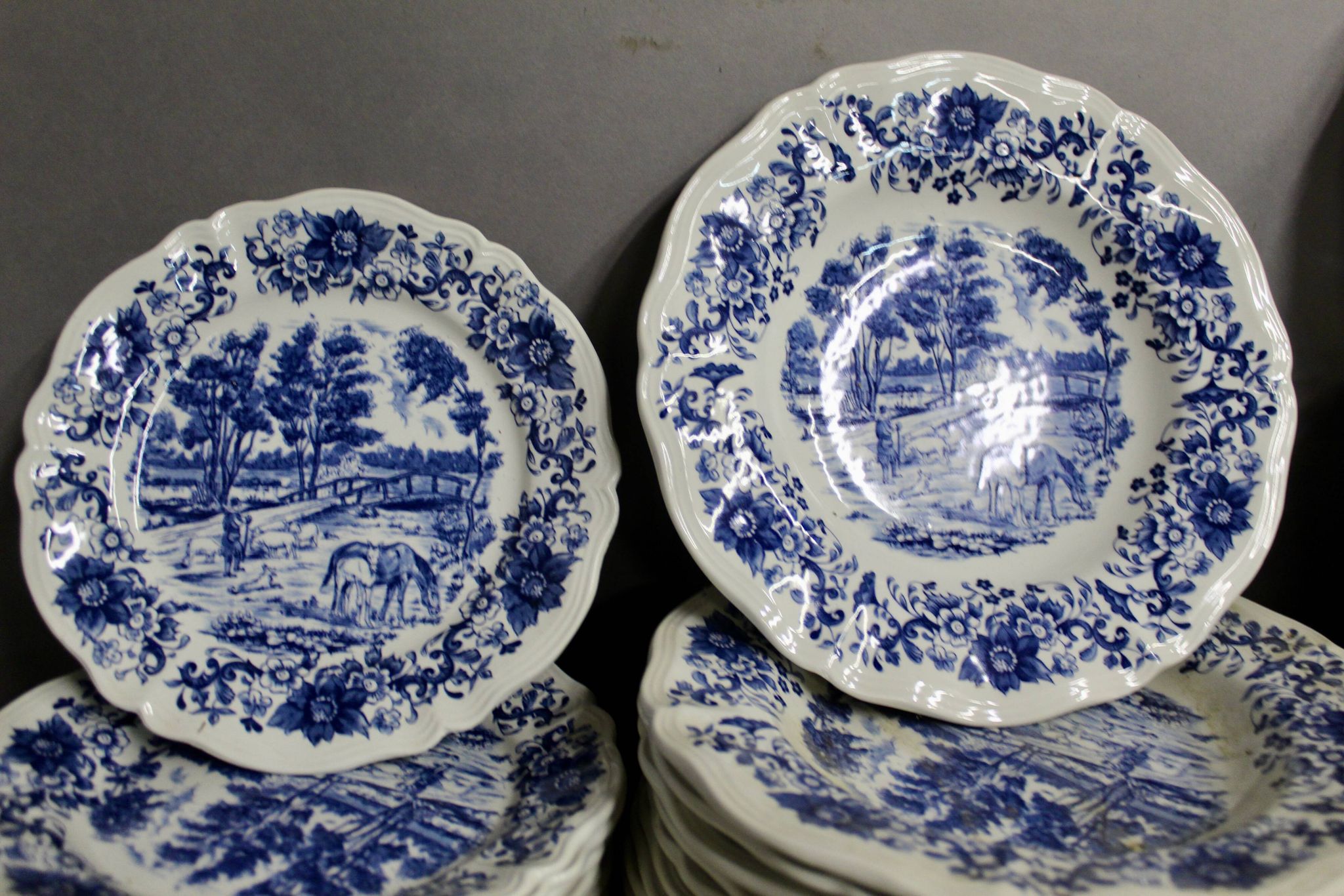Service de table 52 pièces Derby Sarregemines Bleu profond