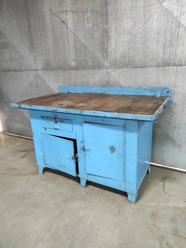 Établi industriel bleu vif   Îlot de cuisine ou cuisine extérieure