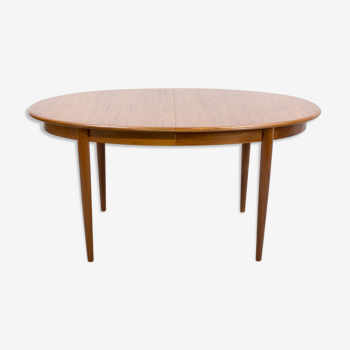 Danish teak oval extending dining table by Gudme Möbelfabriken, 1960s