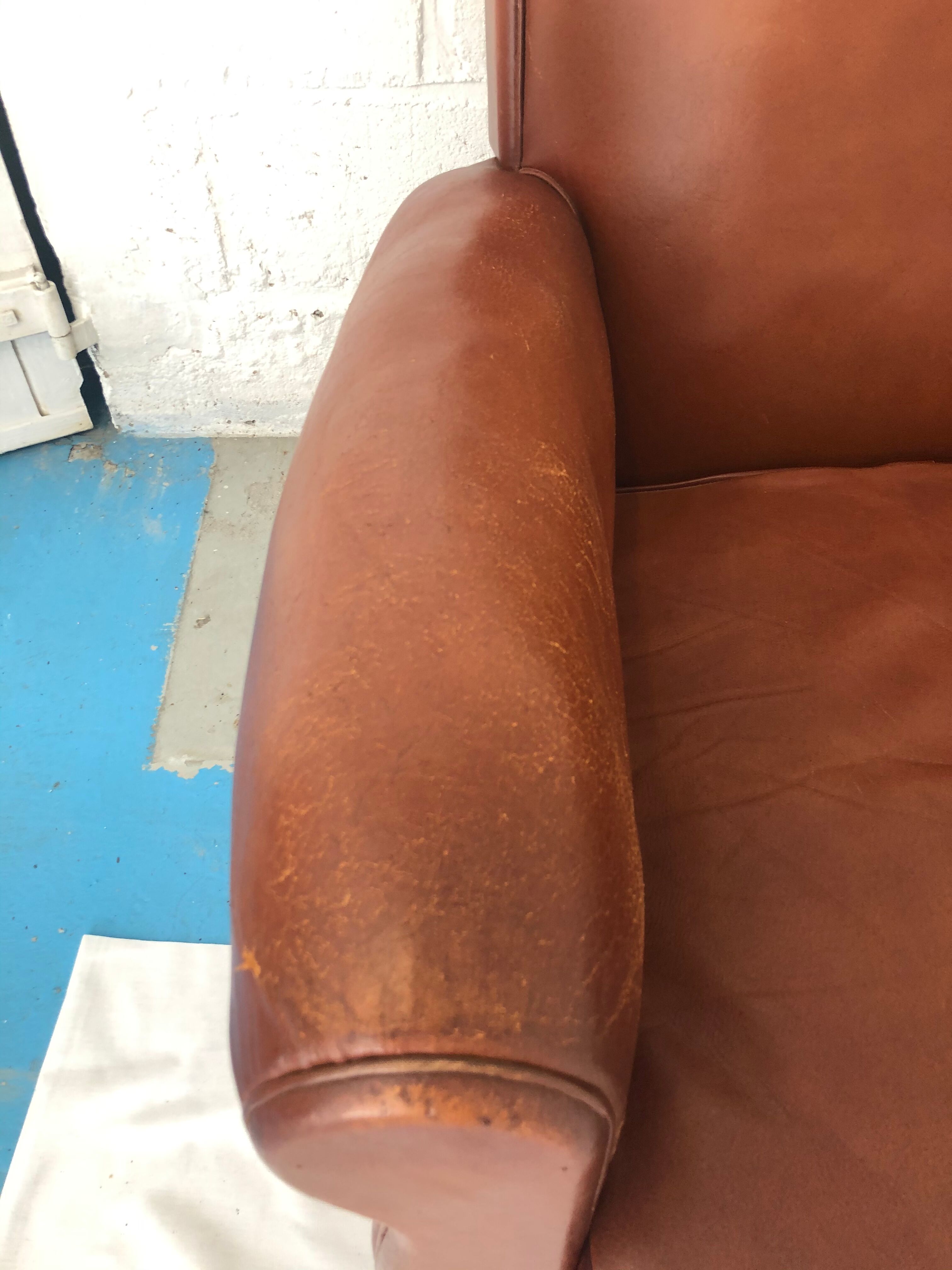 Lot of 2 club chairs "Le Parisien"