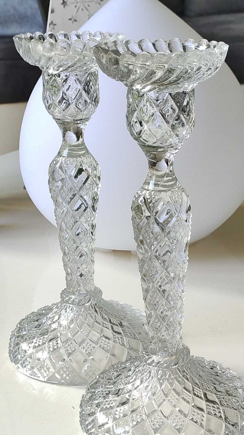 Pair of Bougeoirs flambeaux/Verrerie de Portieux, molded glass. Cross patterns, corolla shape