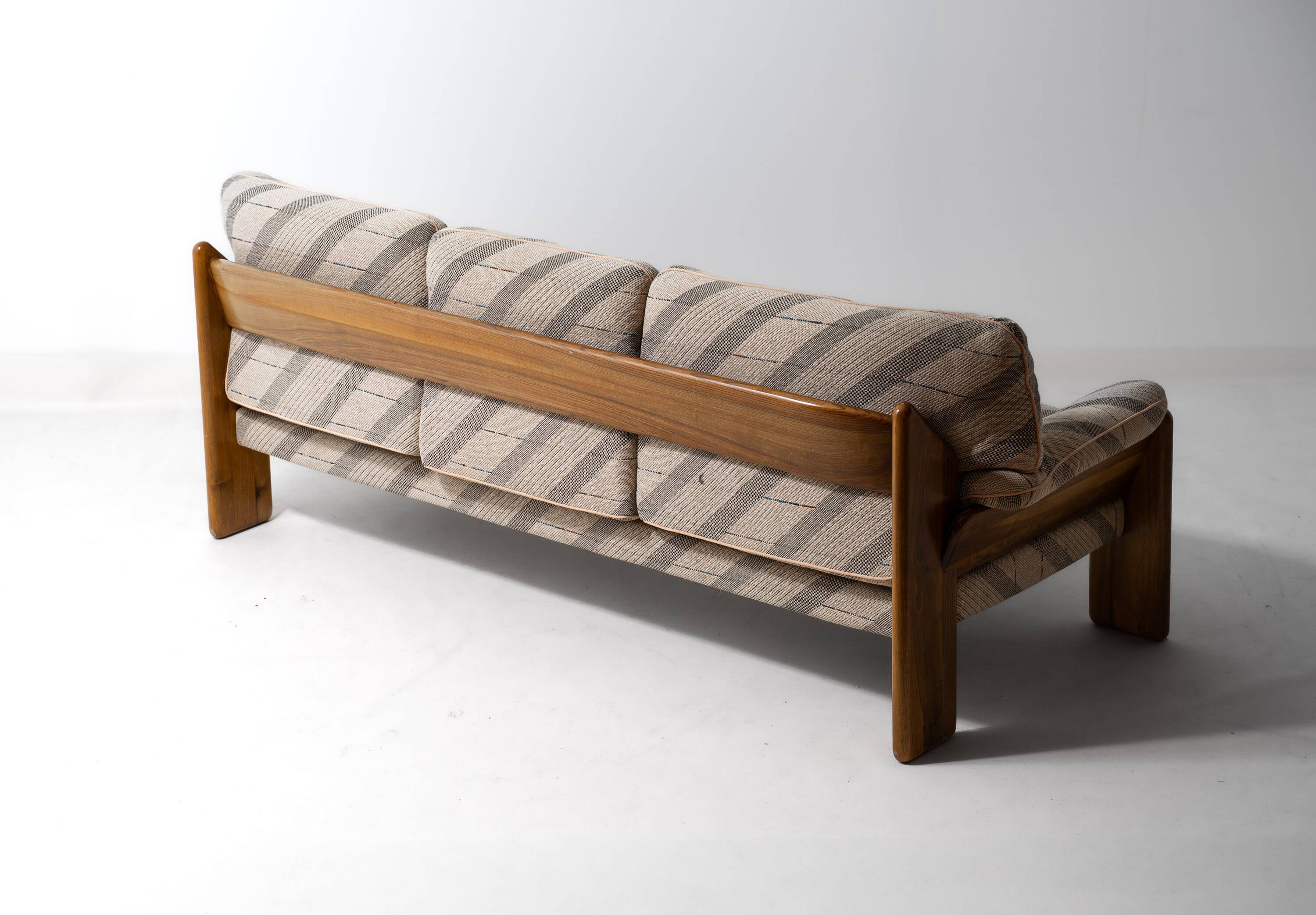 Vintage 'Sapporo' sofa by Mobil Girgi, 1970s