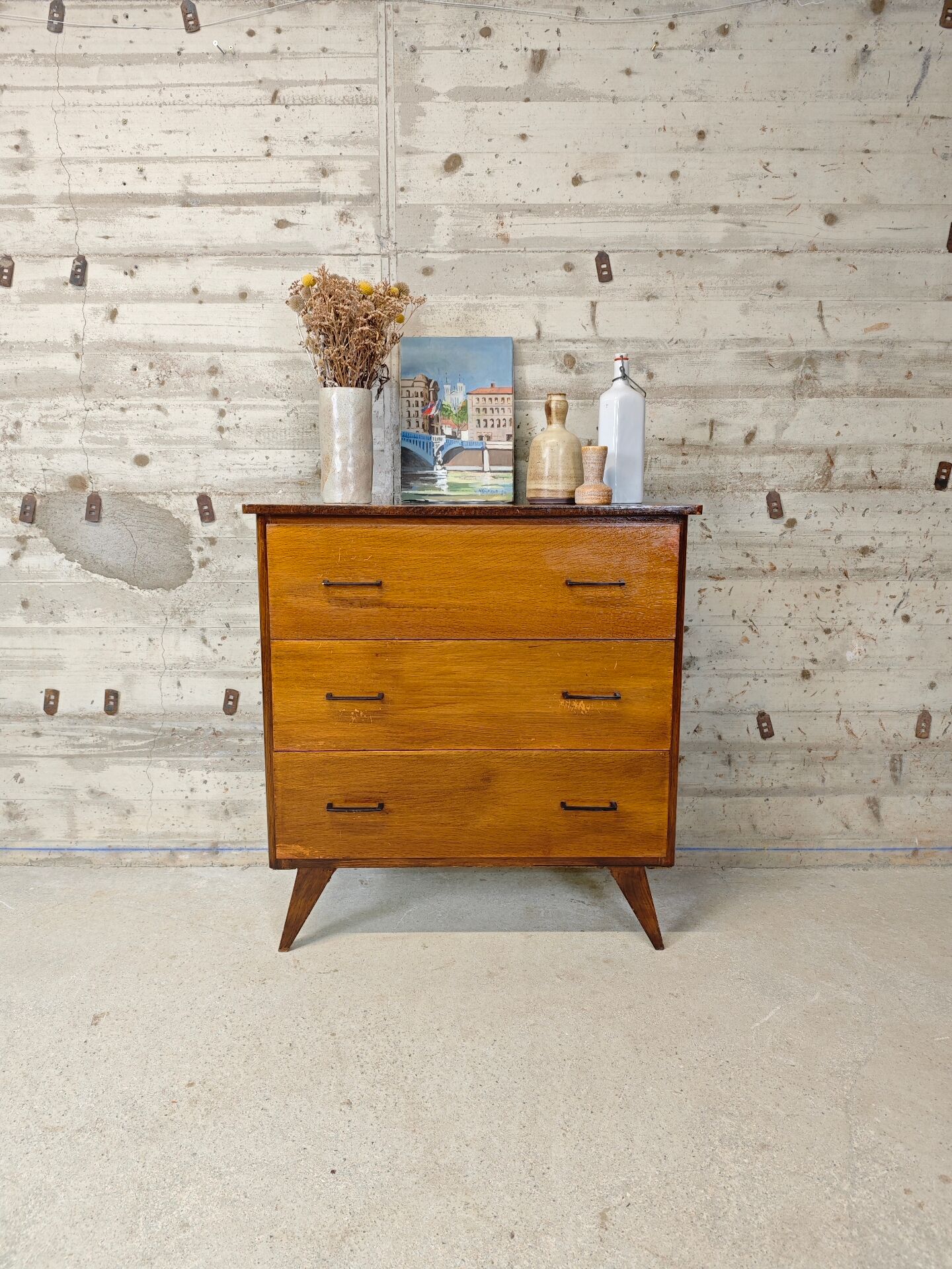 Commode vintage pieds compas