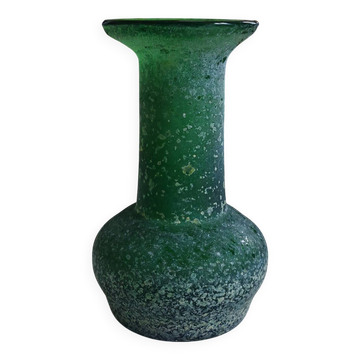 Scavo vase in glass paste