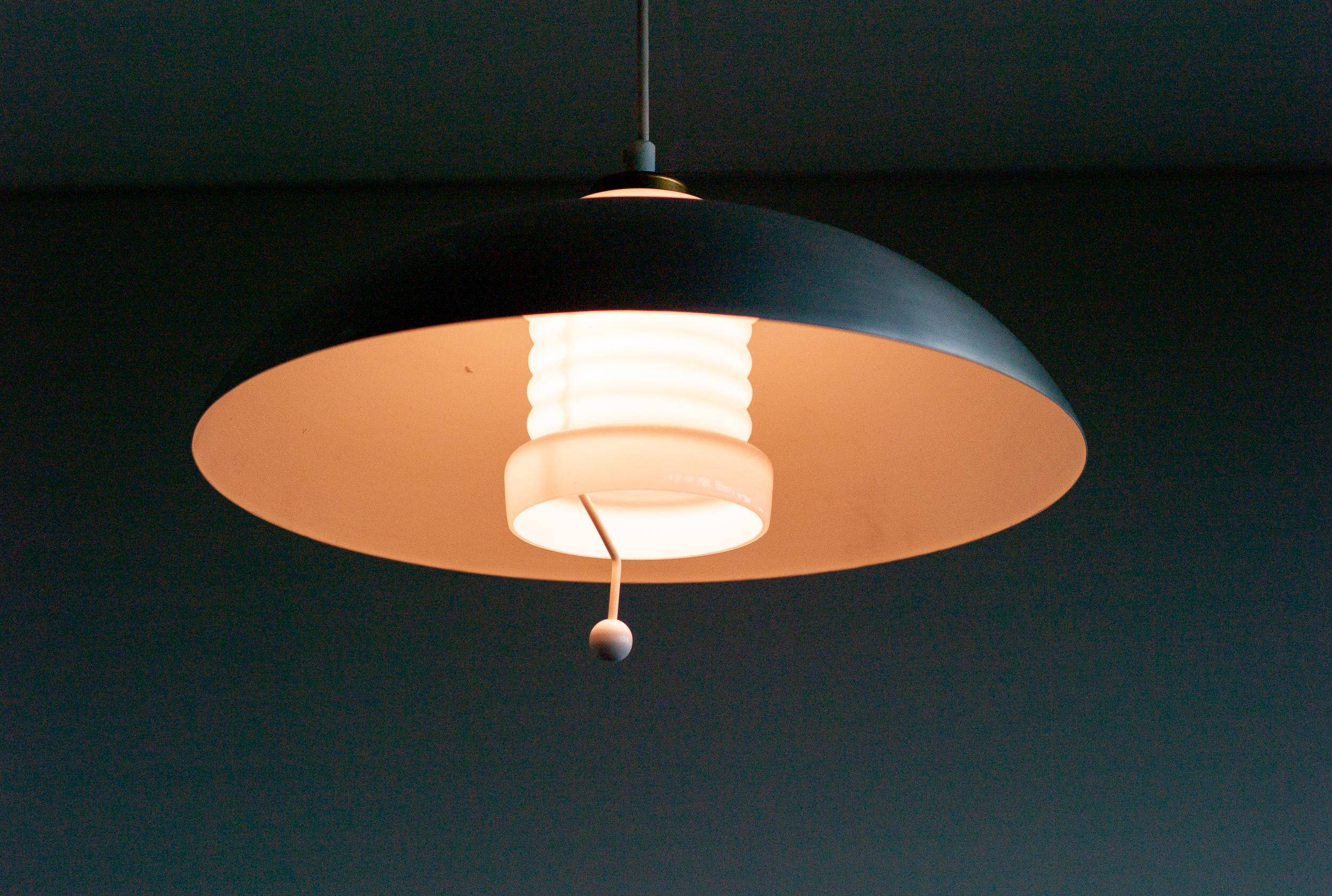 Nordiska Kompaniet adjustable pendant lamp, aluminium and porcelain, 1950