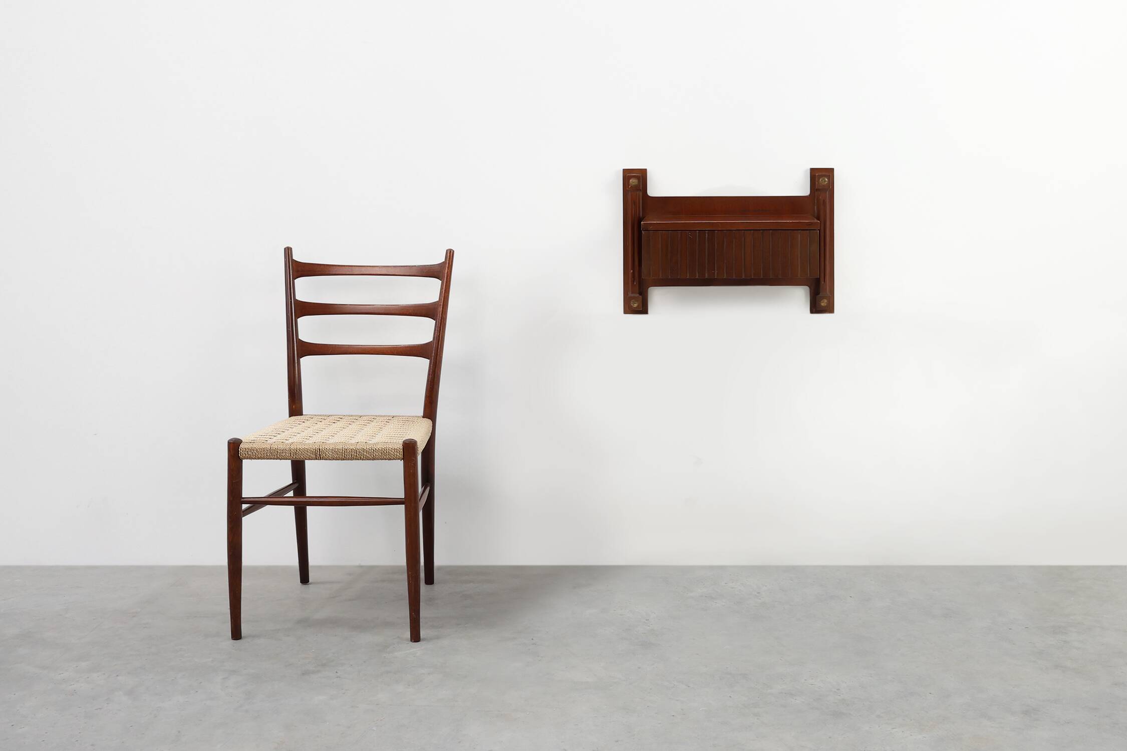 Mid-century Wall-mounted console in wood with brass details, Italy 1960s