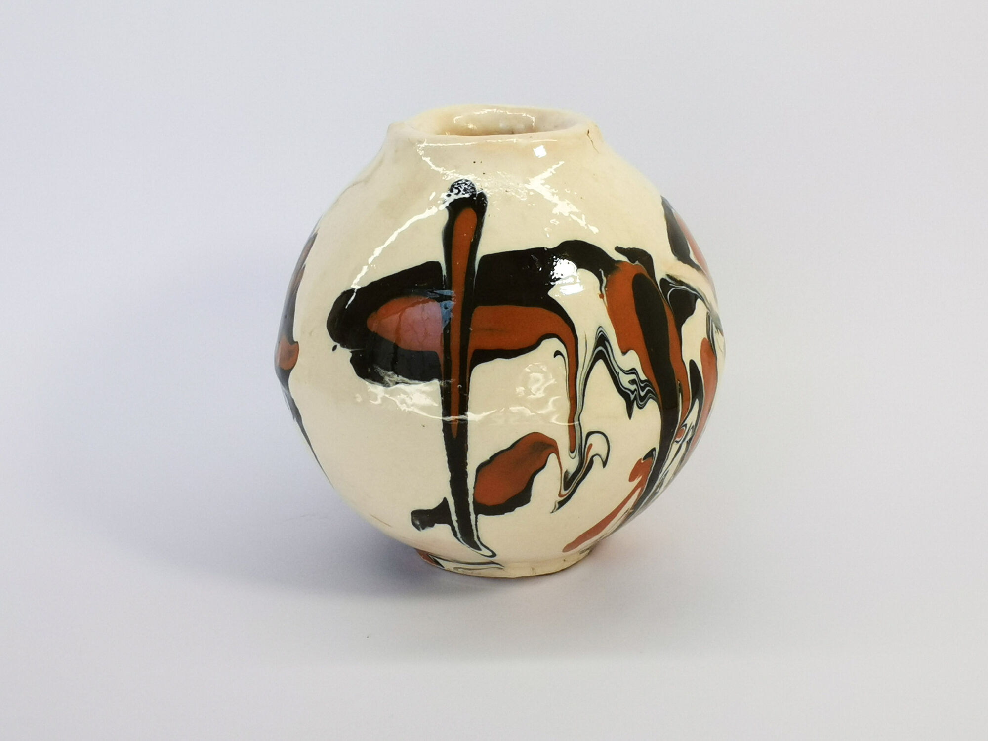 Round vase / signature fm / 1970s / mid-century / modernist / french ceramics