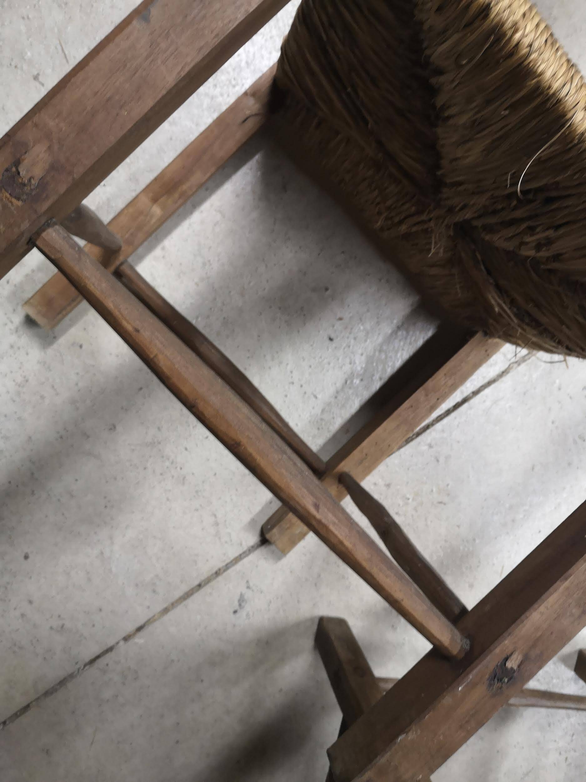 Pair of antique wooden straw-seated armchairs - Authentic country style